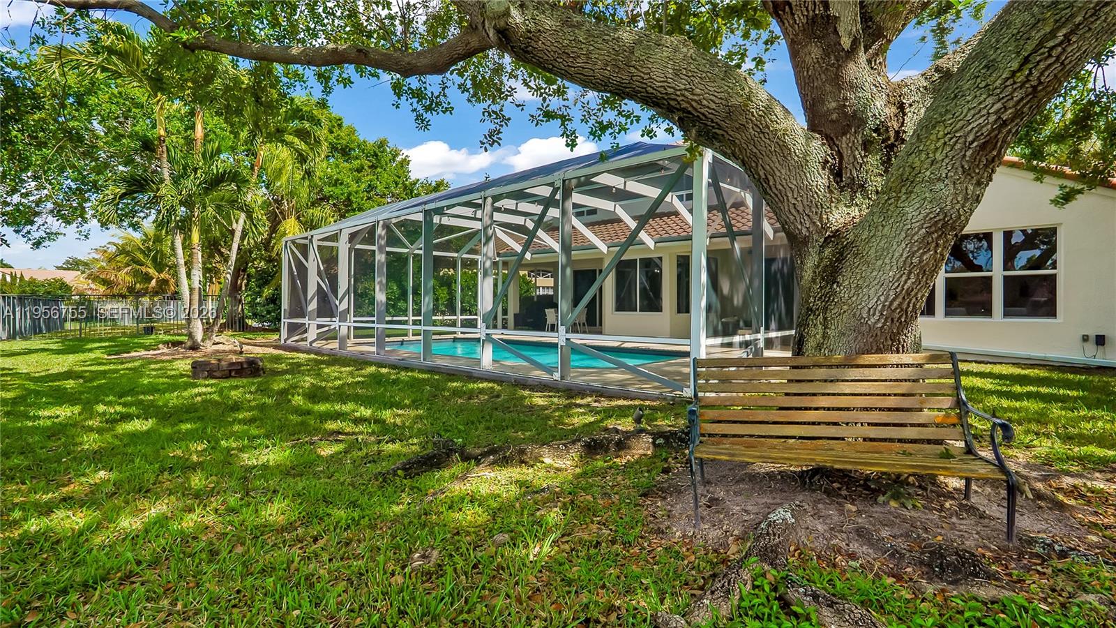 637 Lake Blvd