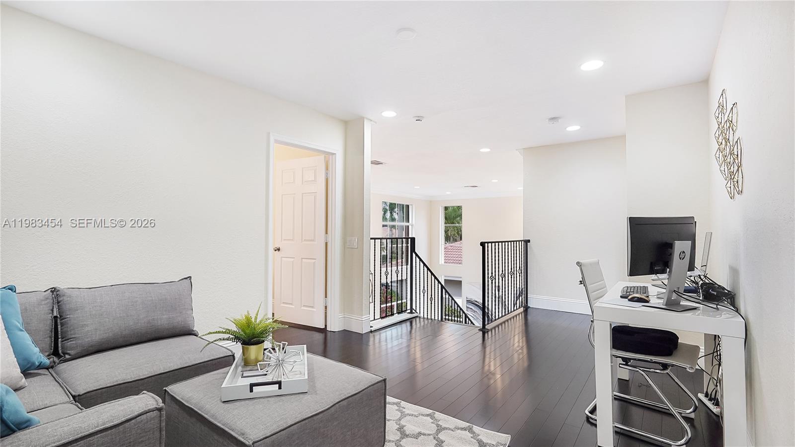 1646 Victoria Pointe Ln