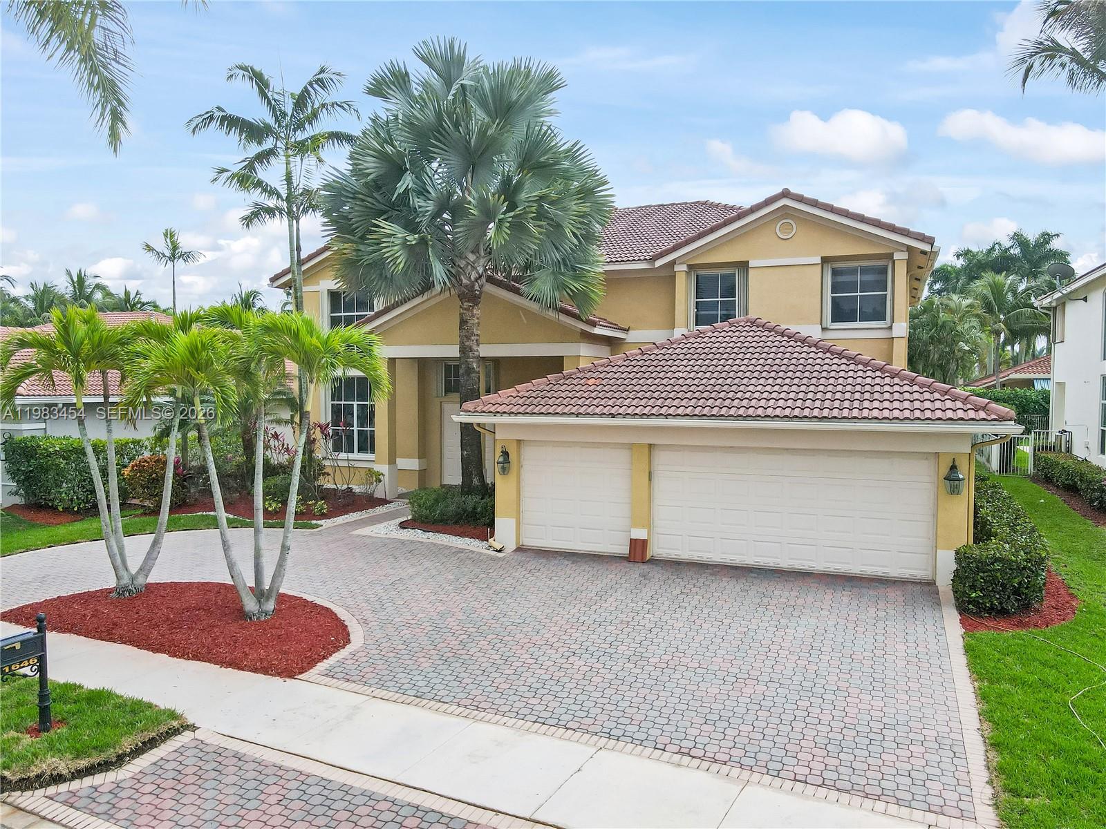 1646 Victoria Pointe Ln