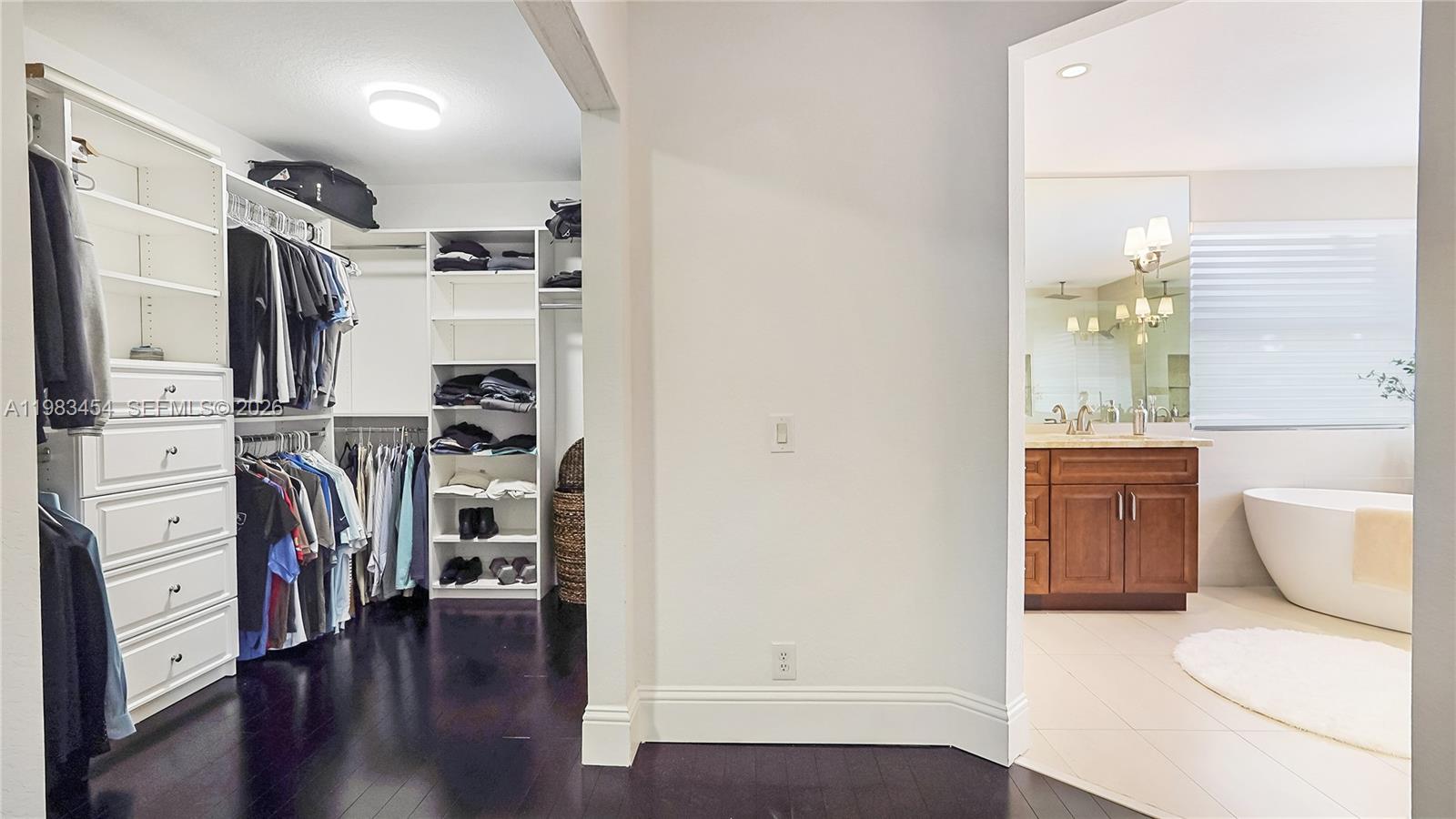 1646 Victoria Pointe Ln