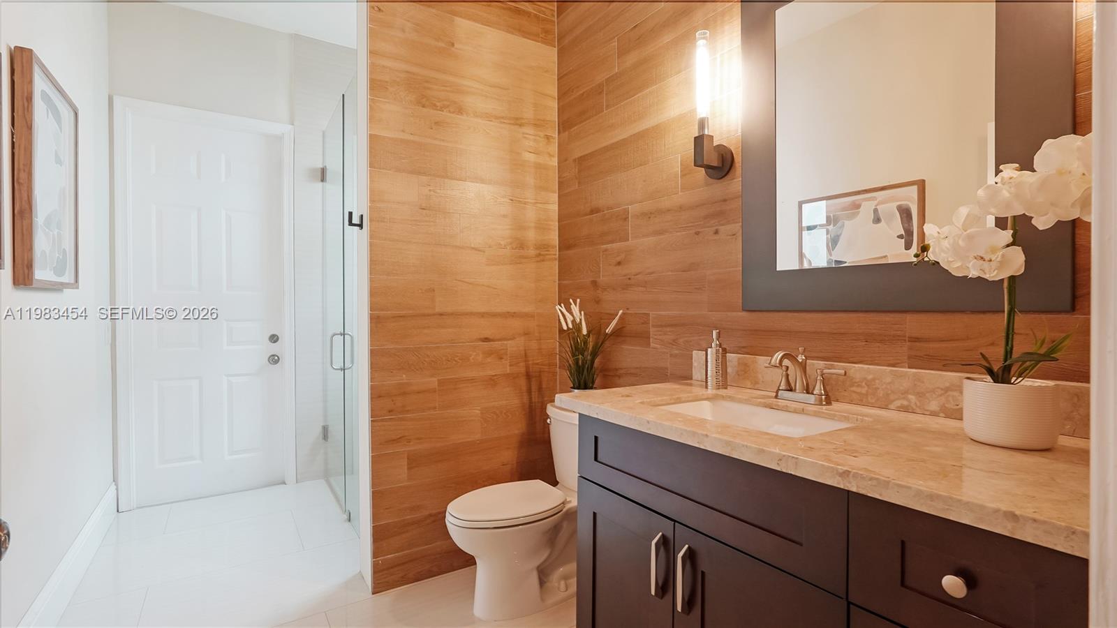 1646 Victoria Pointe Ln