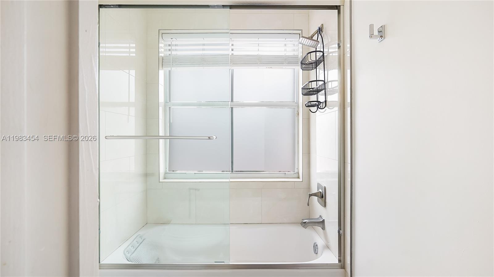 1646 Victoria Pointe Ln