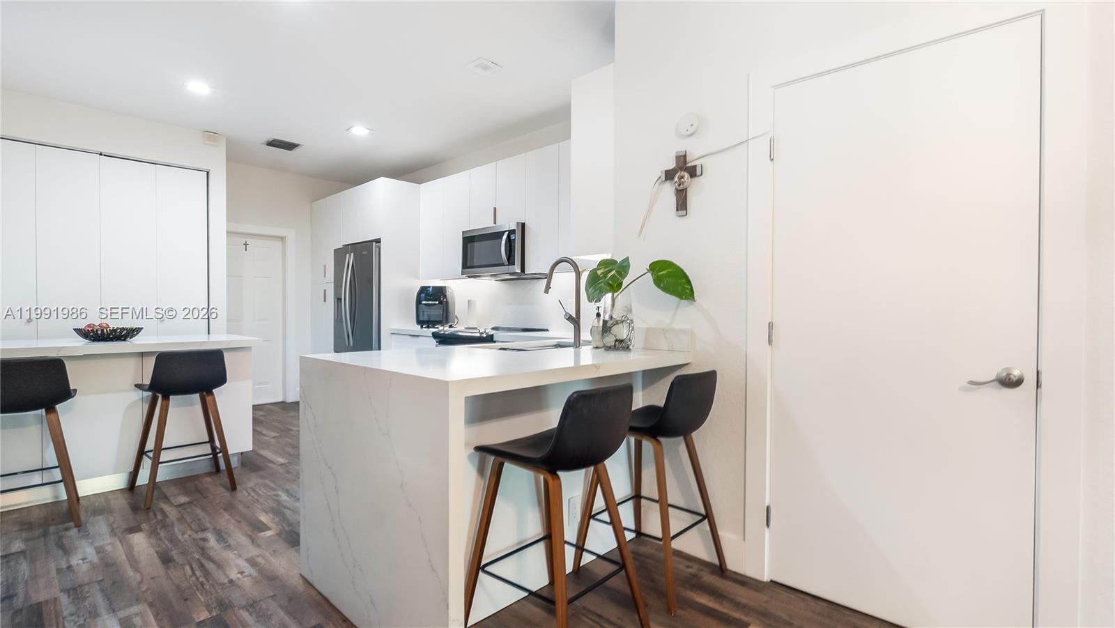 3889 Tree Top Dr # 3889