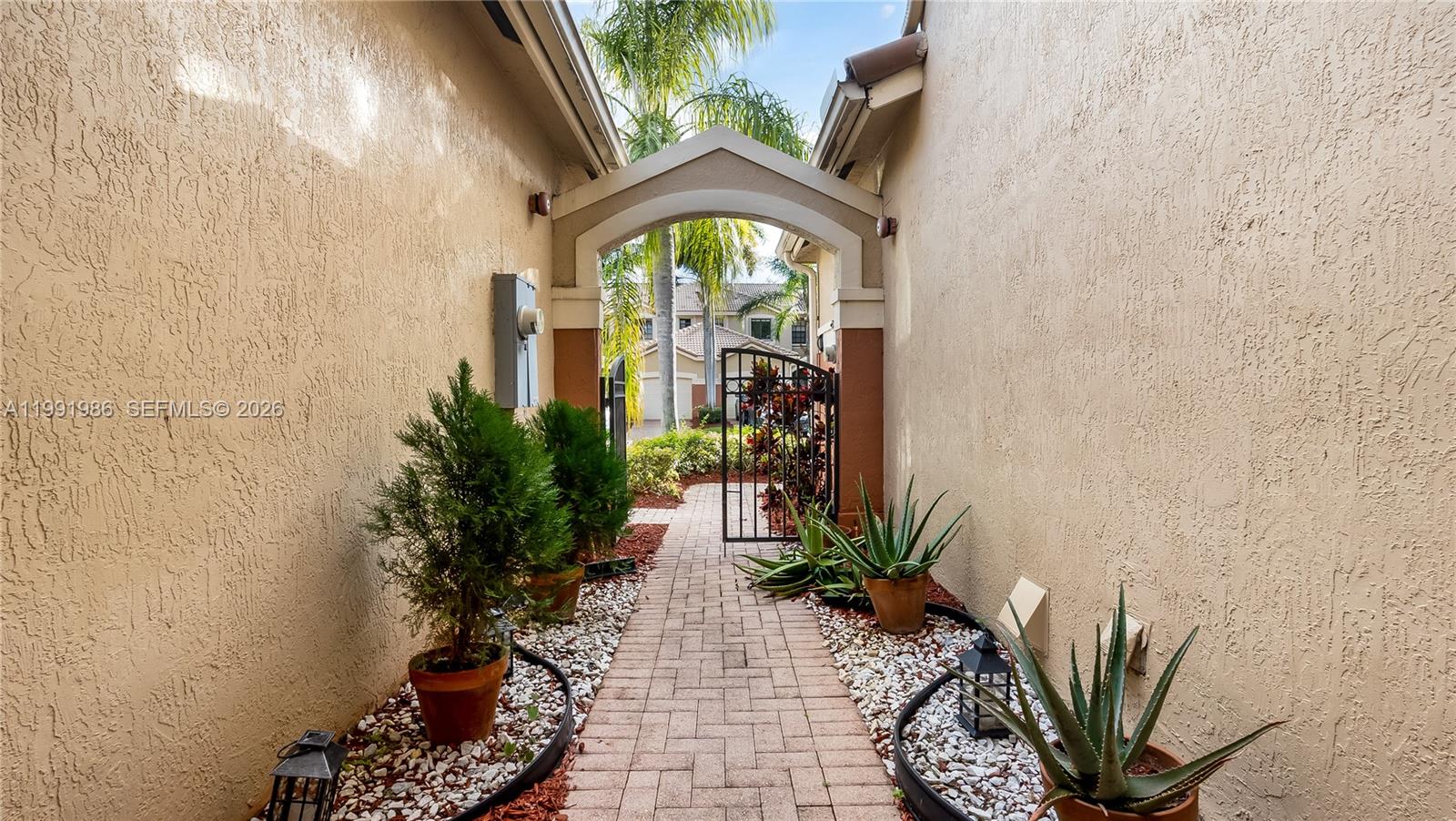 3889 Tree Top Dr # 3889