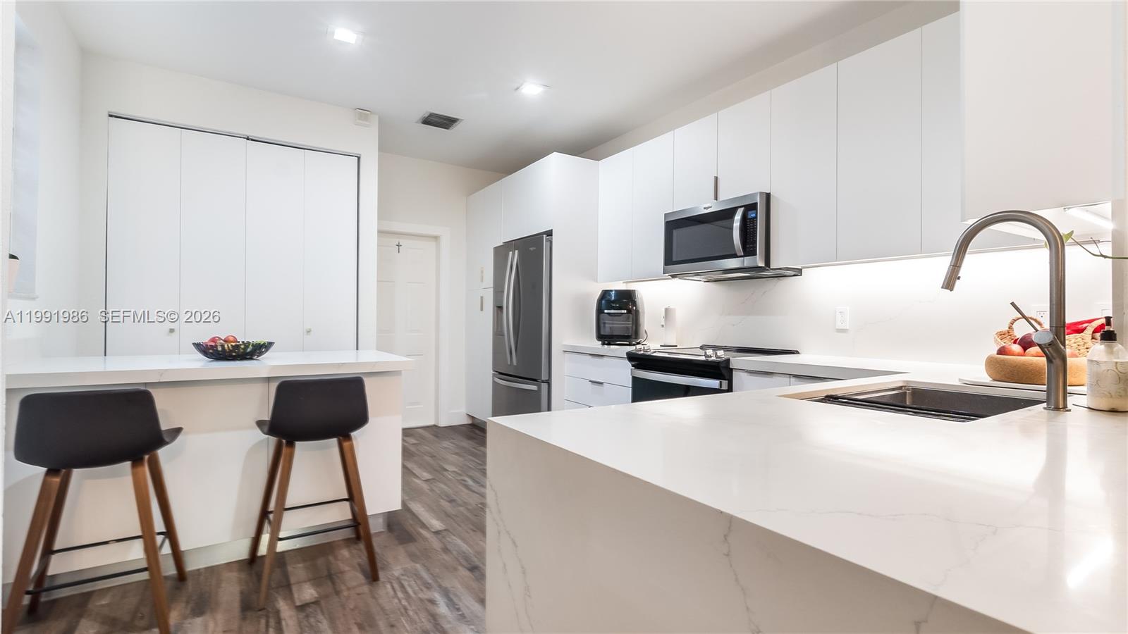 3889 Tree Top Dr # 3889