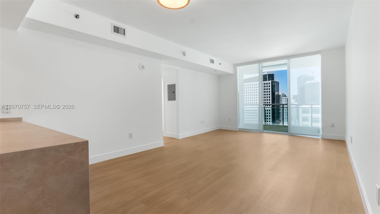 951 Brickell Ave # 3801