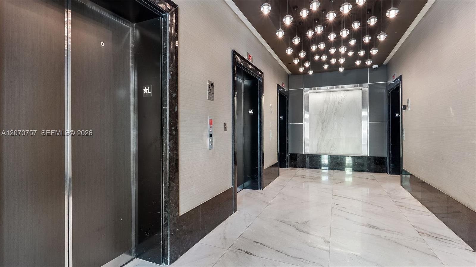 951 Brickell Ave # 3801