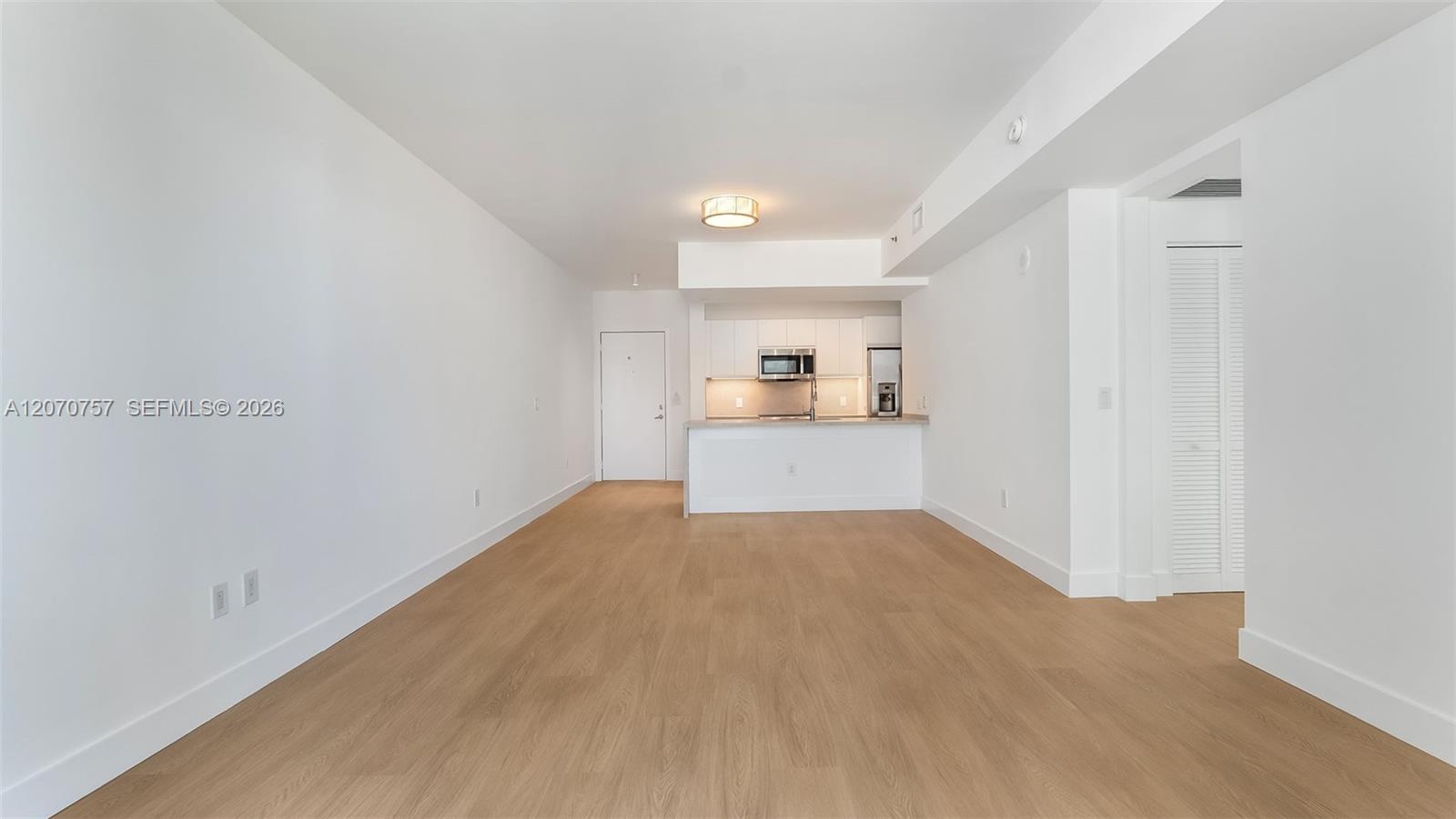 951 Brickell Ave # 3801