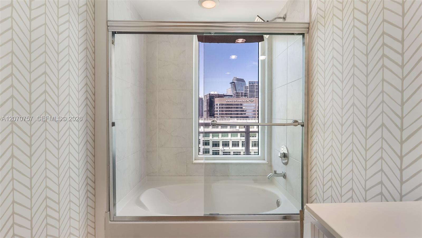 951 Brickell Ave # 3801