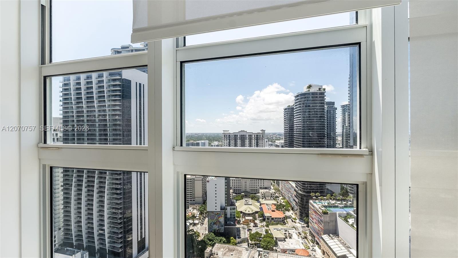951 Brickell Ave # 3801