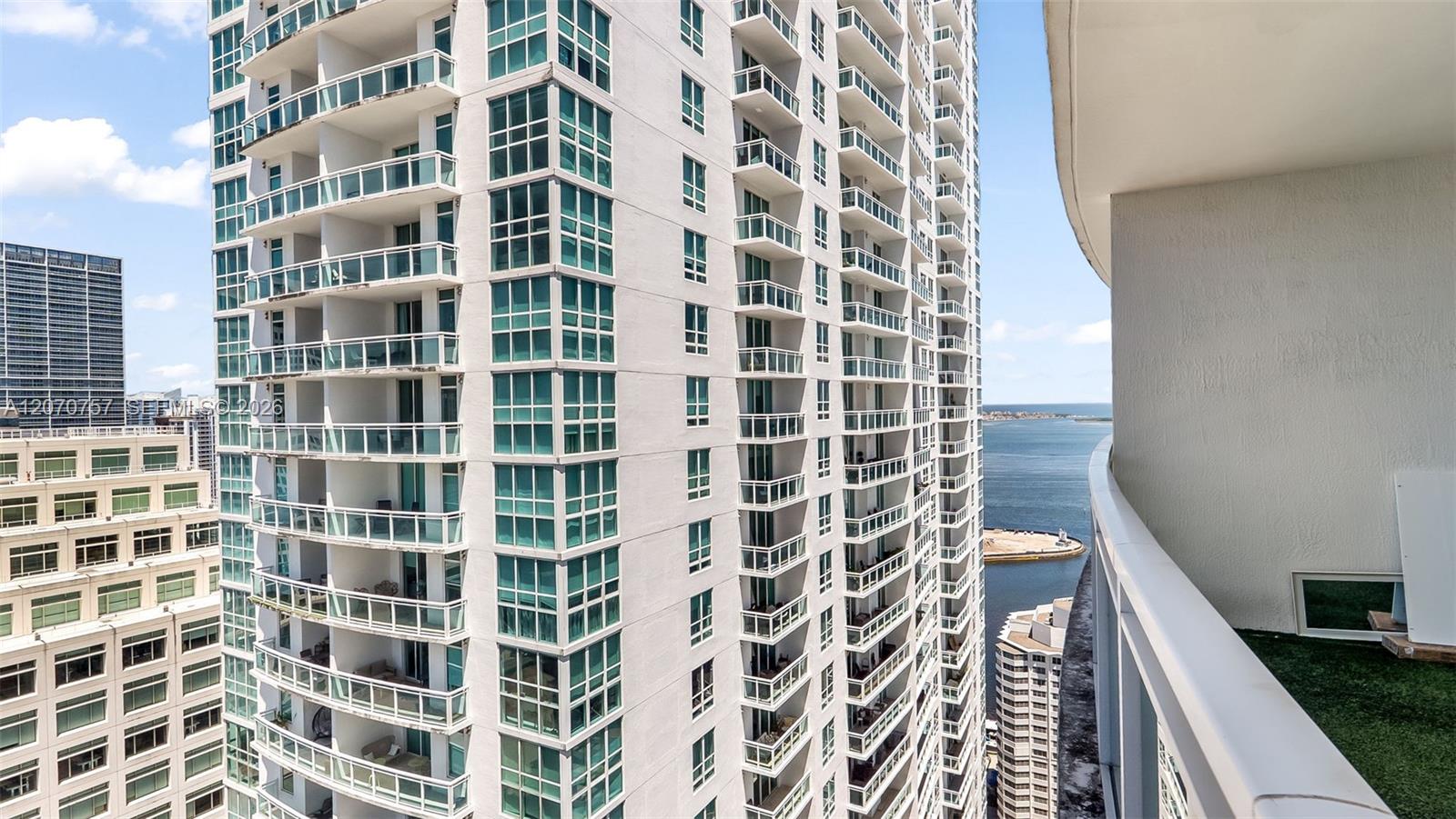 951 Brickell Ave # 3801
