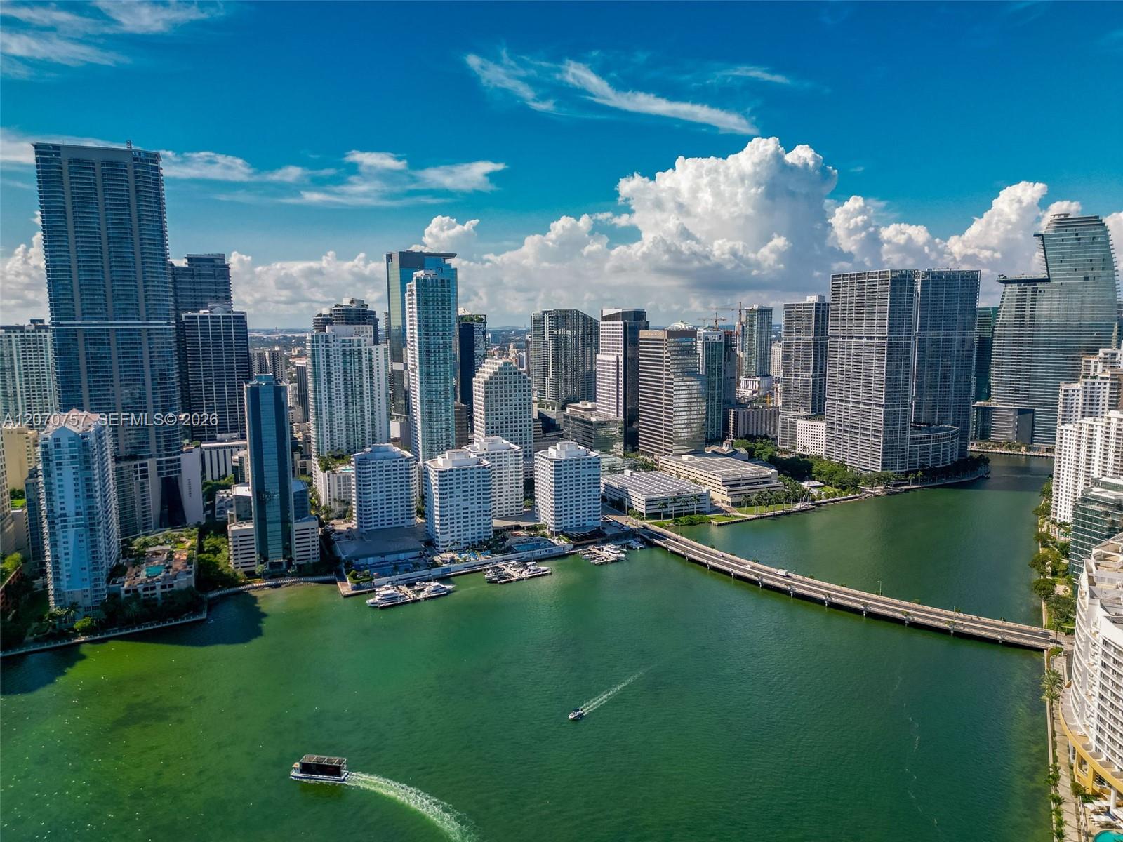 951 Brickell Ave # 3801