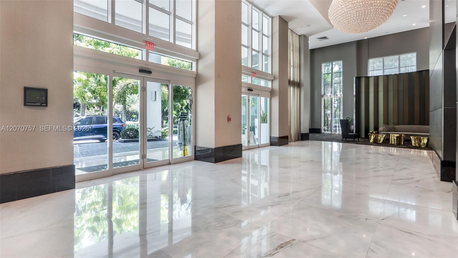 951 Brickell Ave # 3801