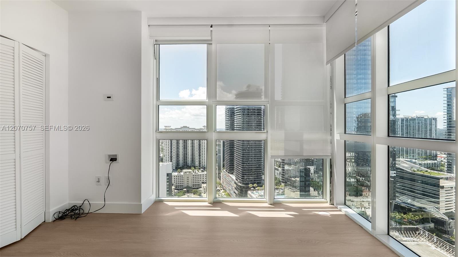 951 Brickell Ave # 3801