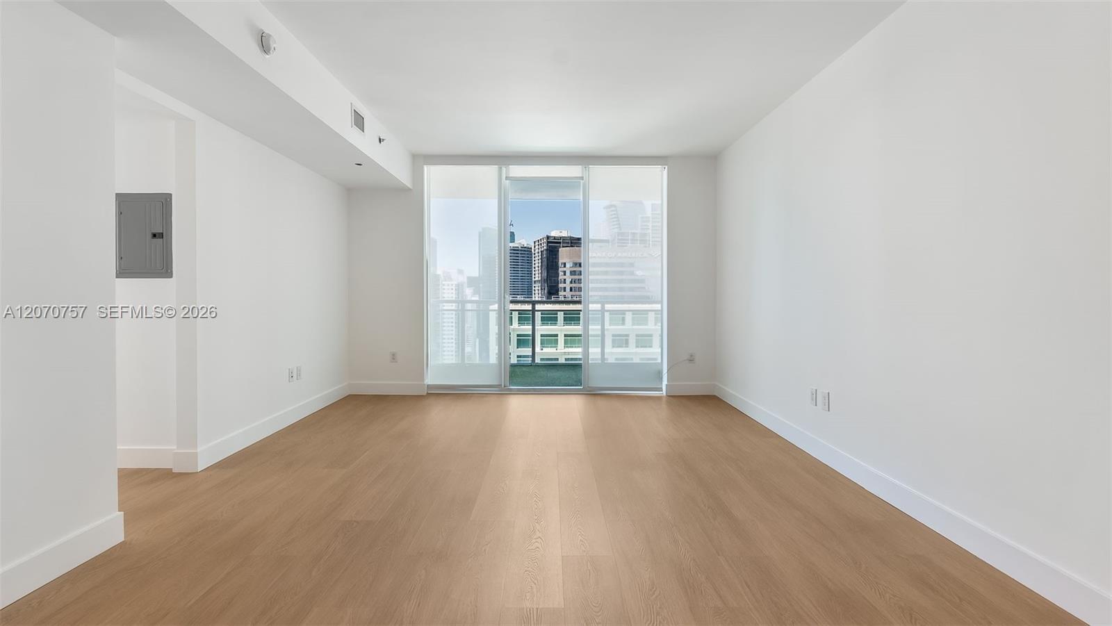951 Brickell Ave # 3801