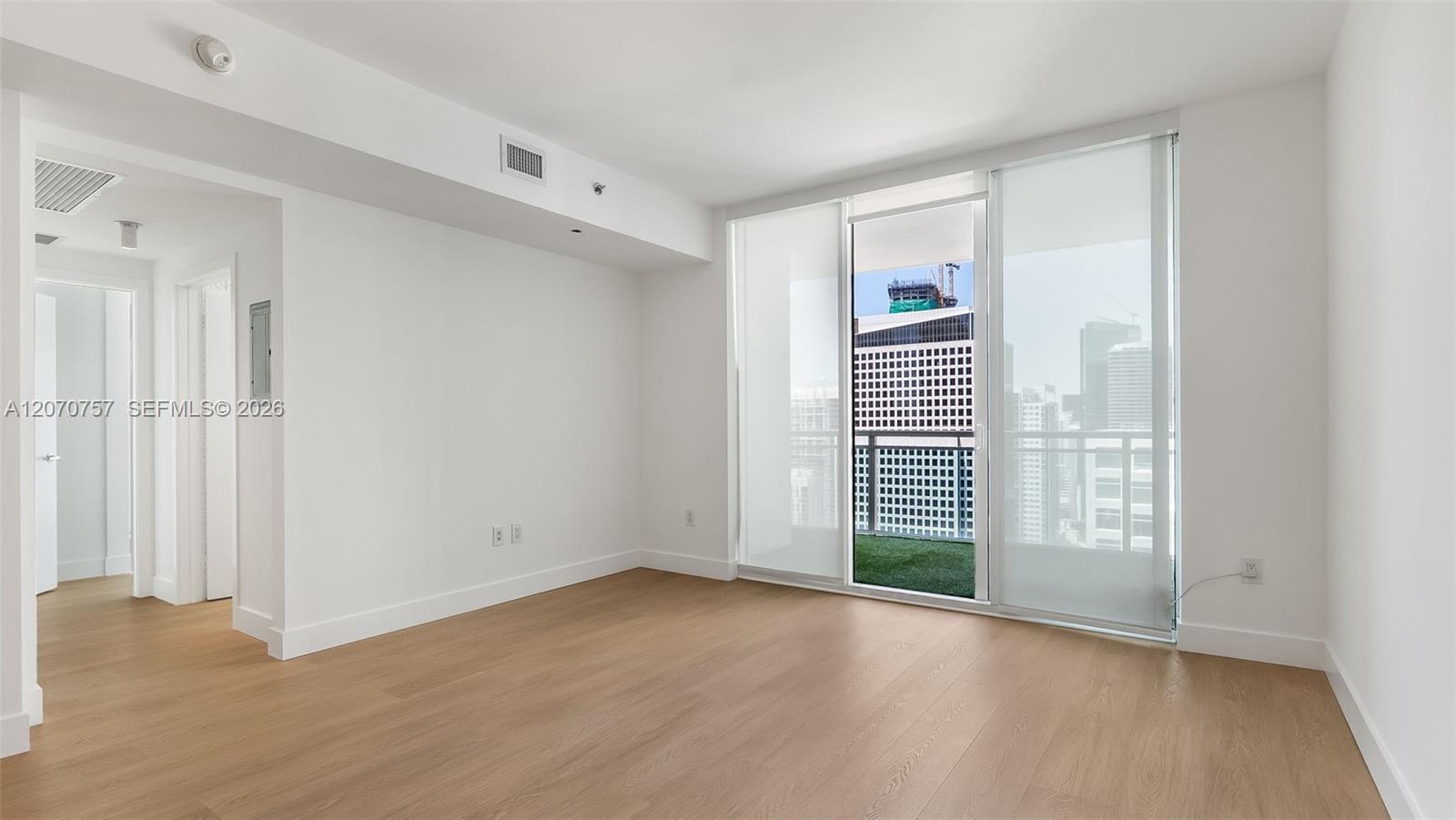 951 Brickell Ave # 3801
