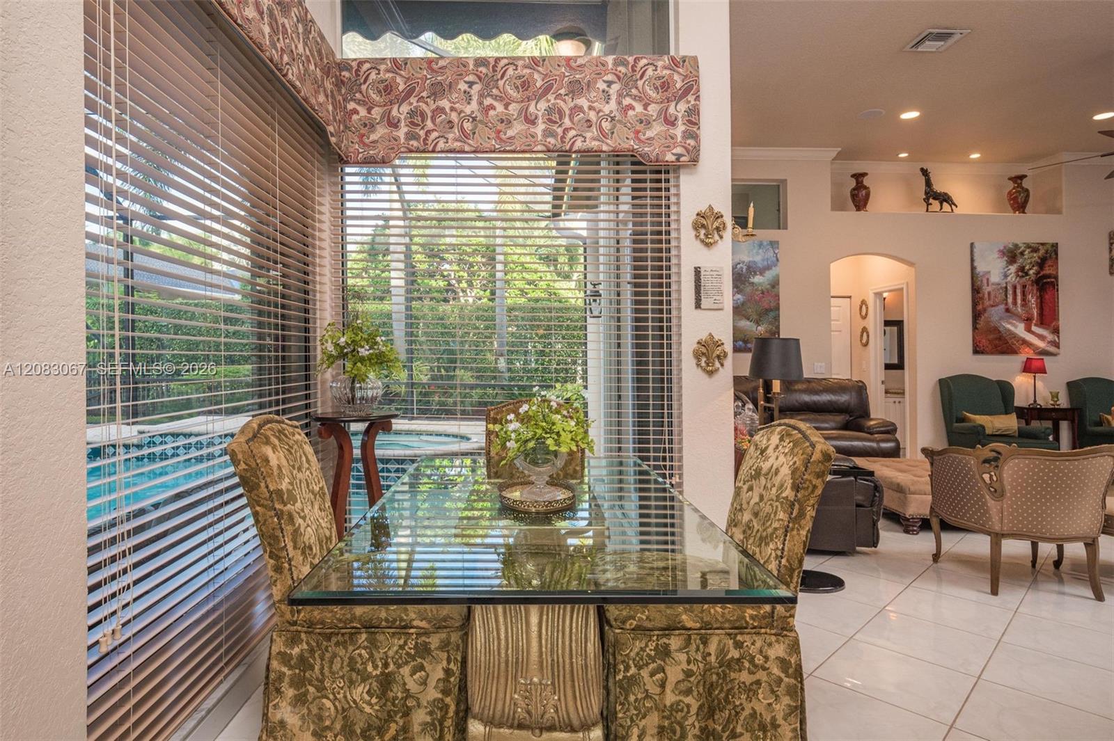 2552 Jardin Ln