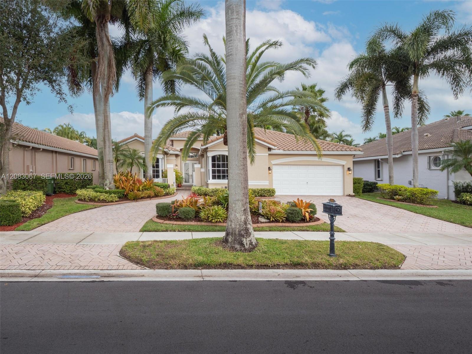 2552 Jardin Ln