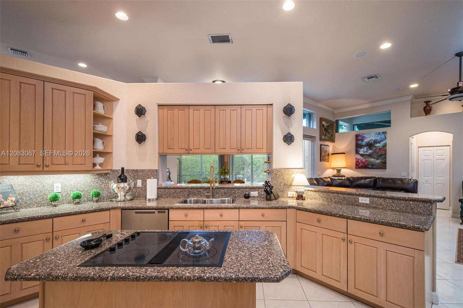 2552 Jardin Ln