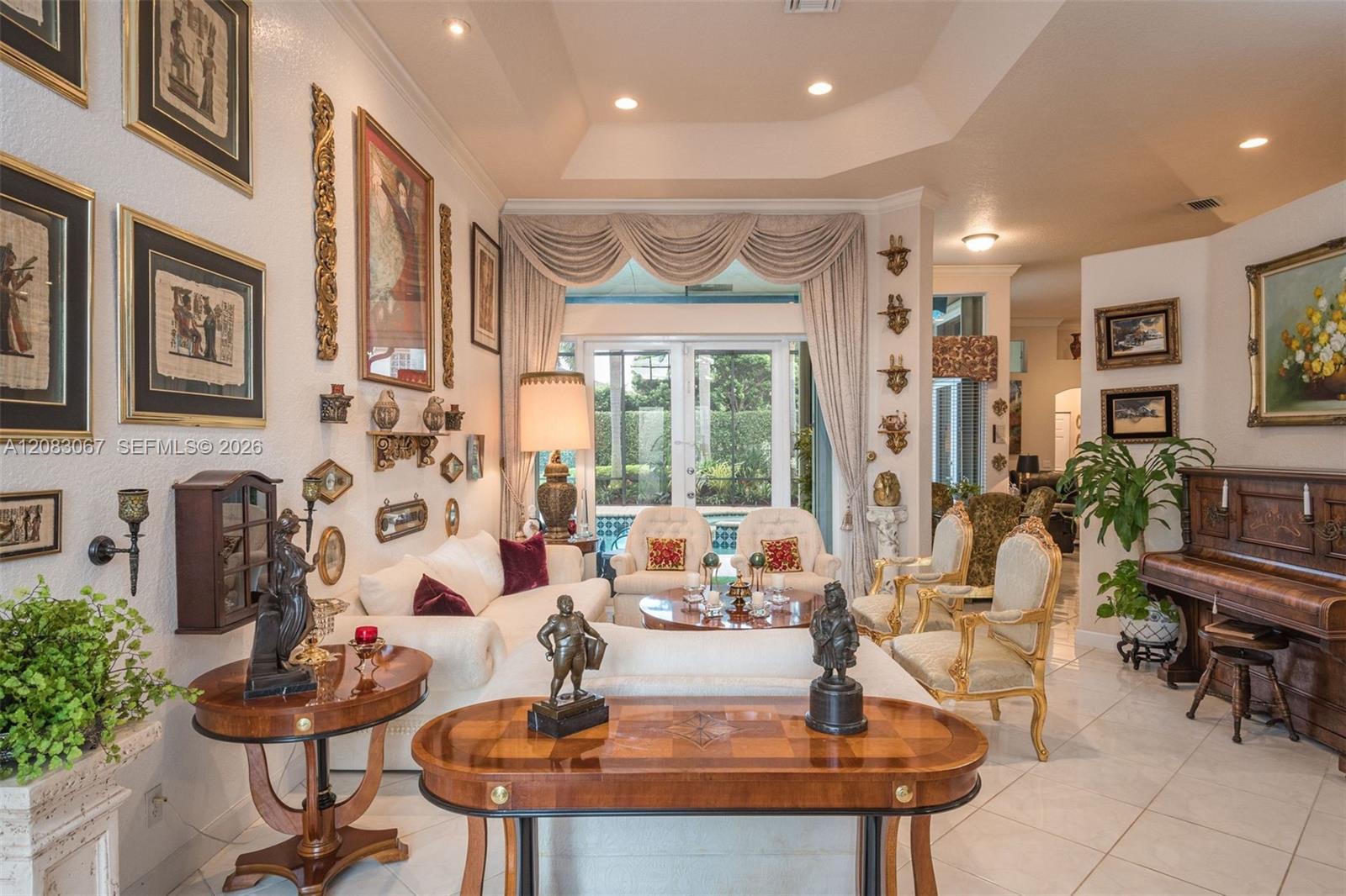 2552 Jardin Ln