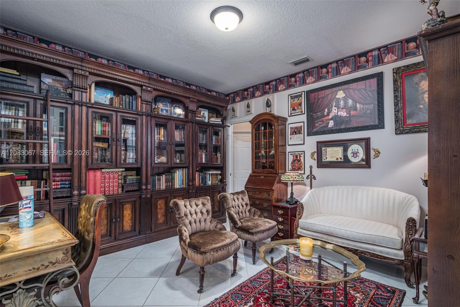 2552 Jardin Ln