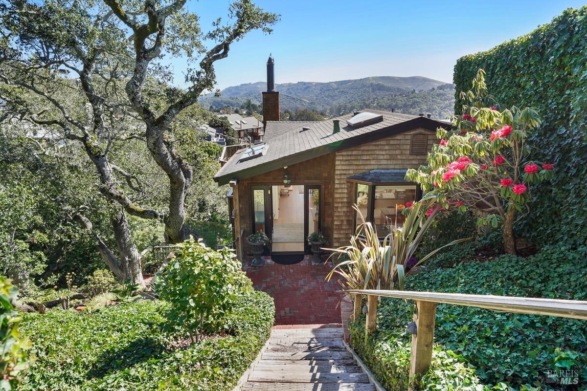 1081 West California Avenue