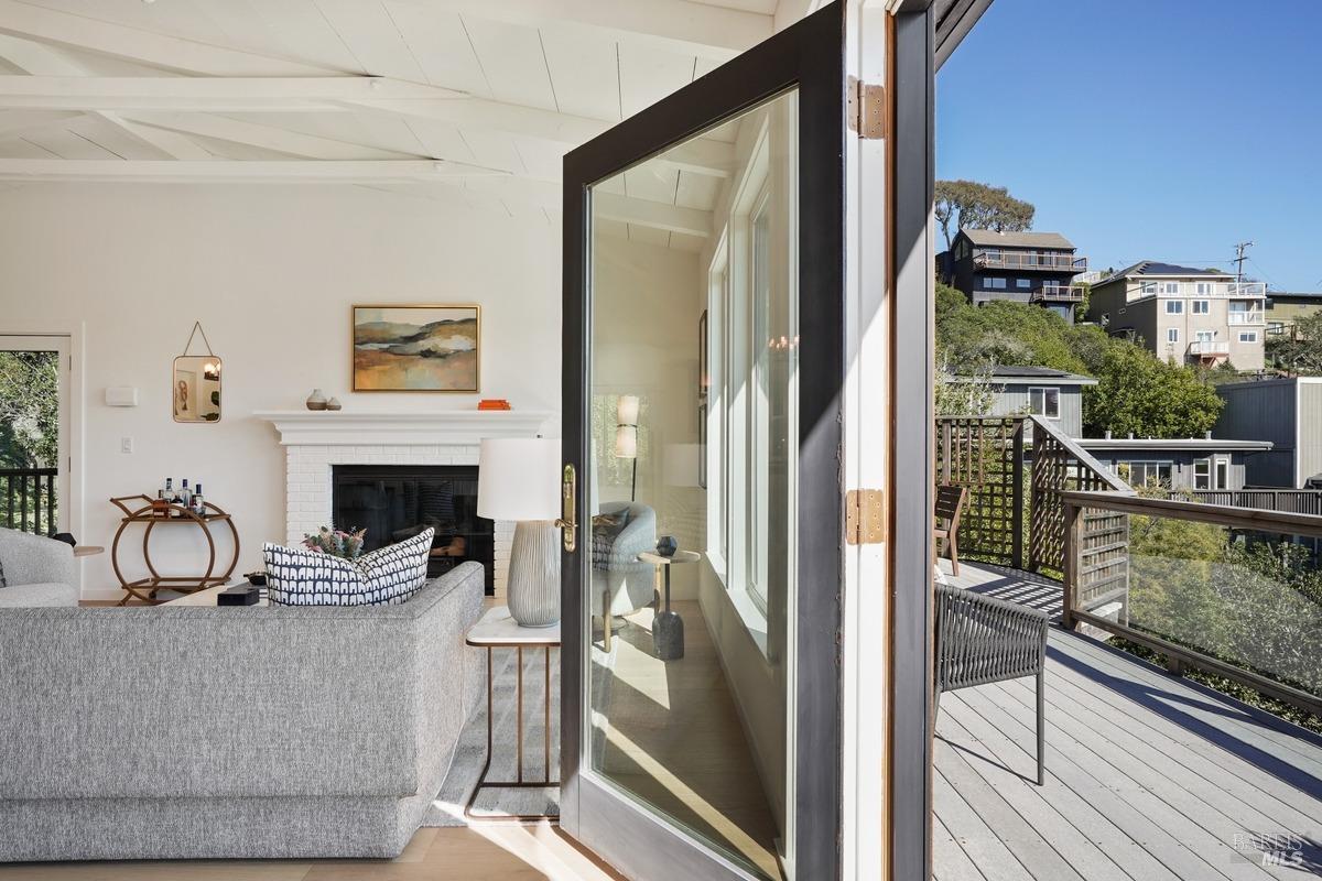 1081 West California Avenue