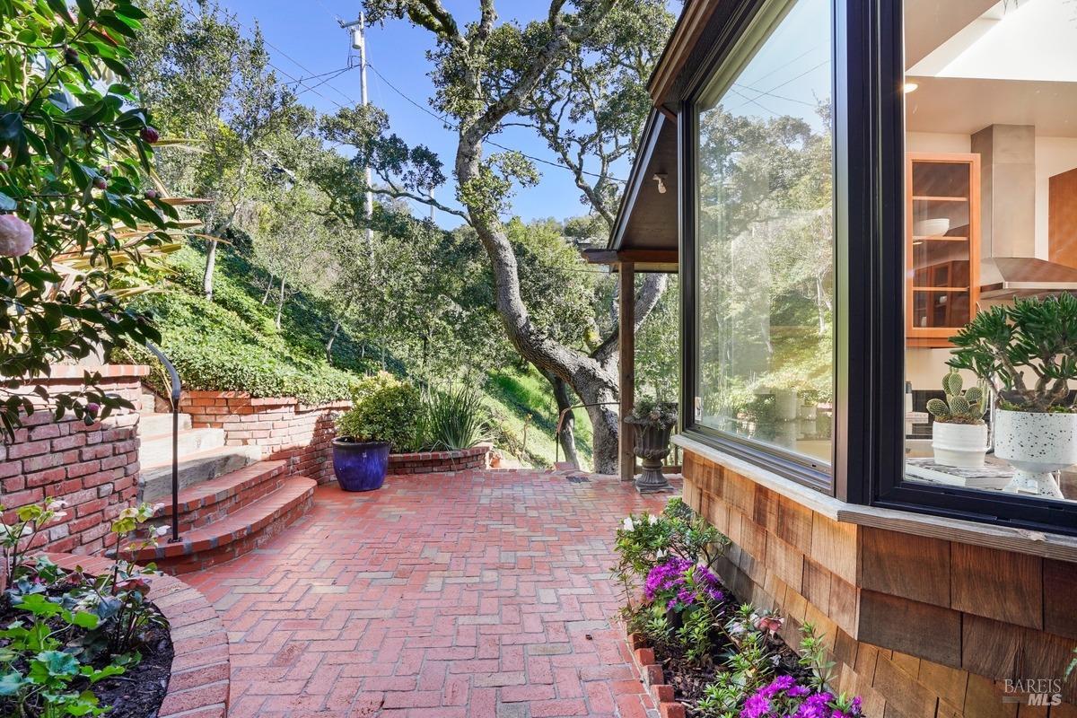 1081 West California Avenue