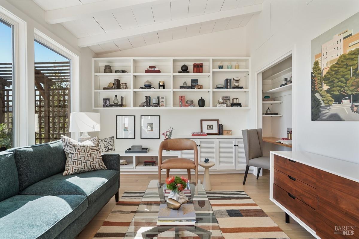 1081 West California Avenue