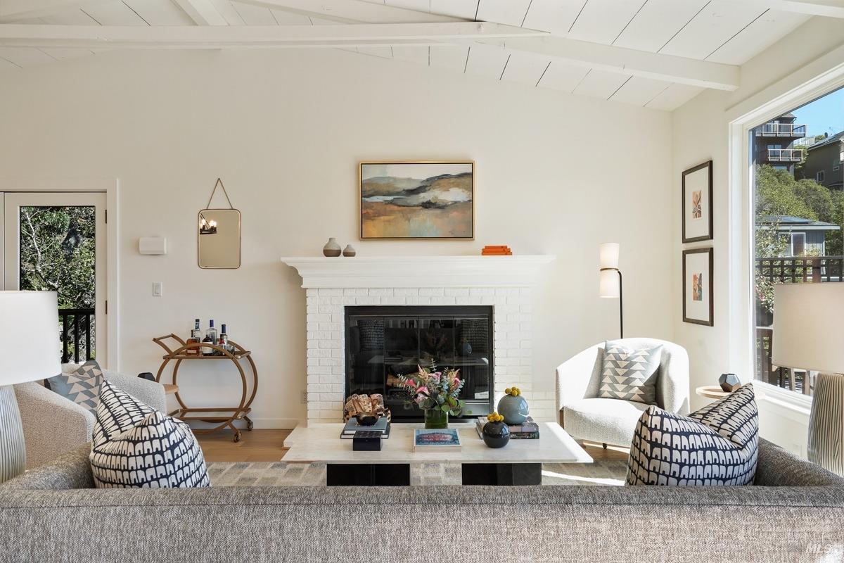 1081 West California Avenue