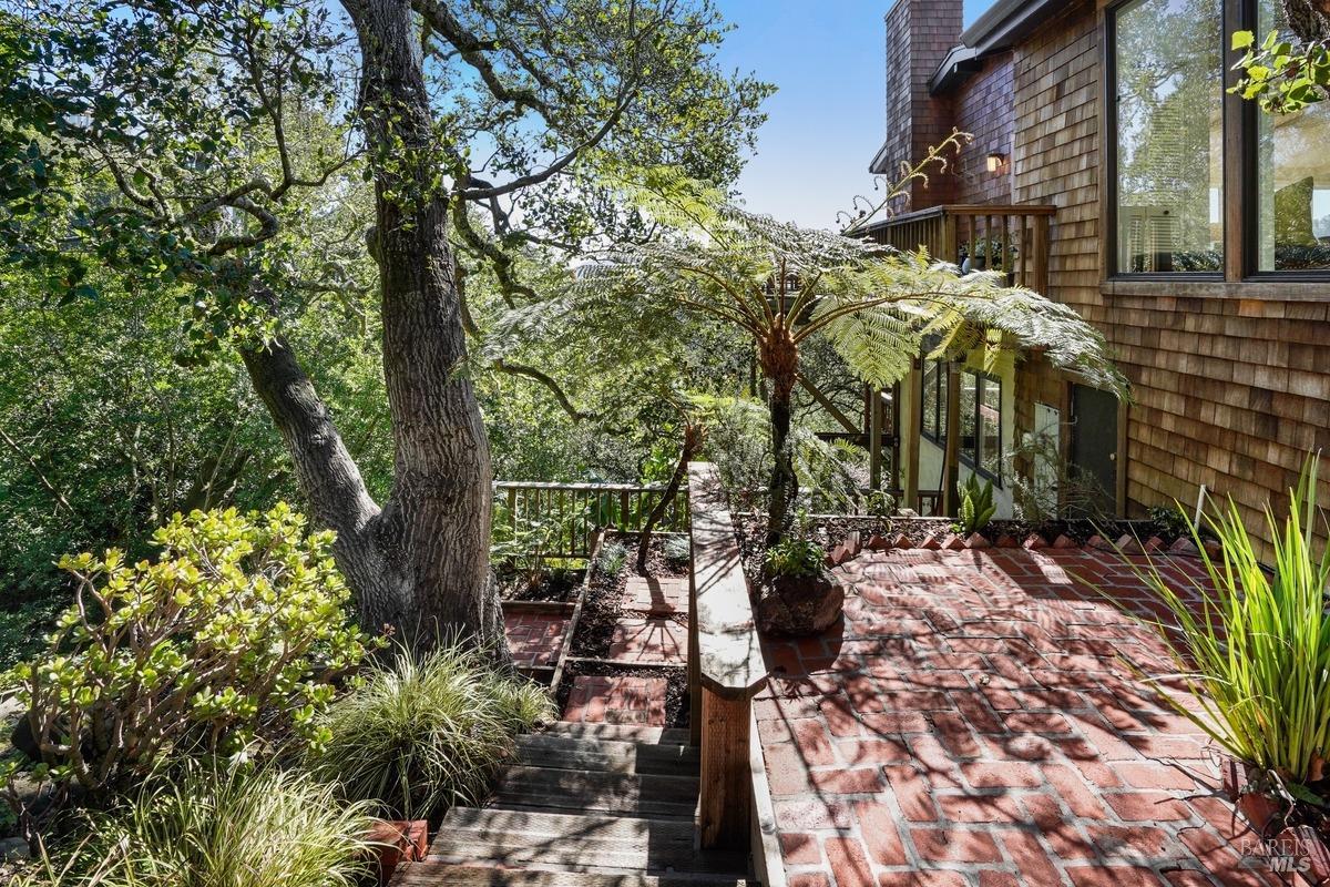 1081 West California Avenue