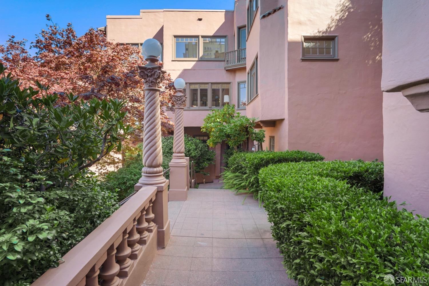 1020 Union Street # 7