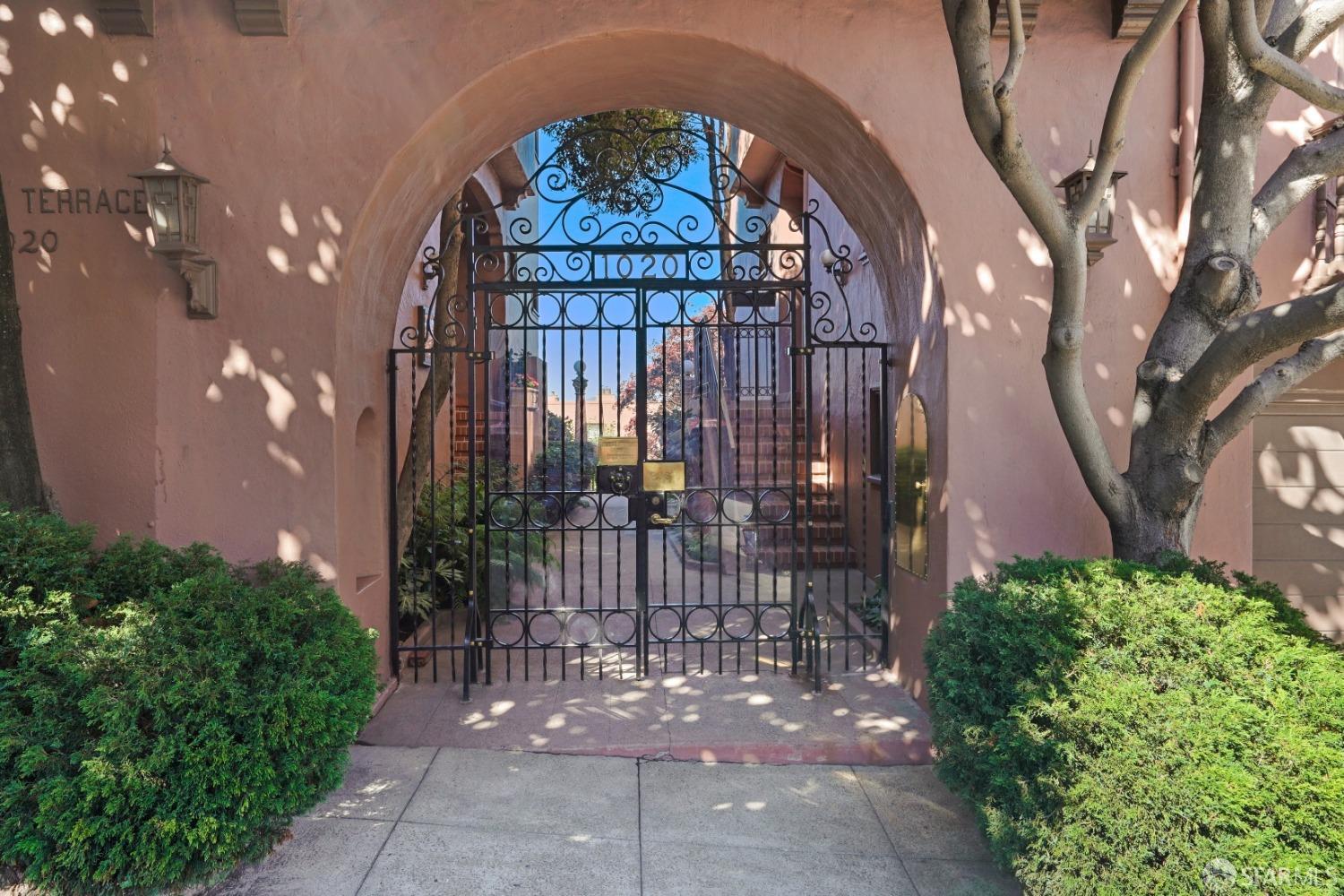 1020 Union Street # 7