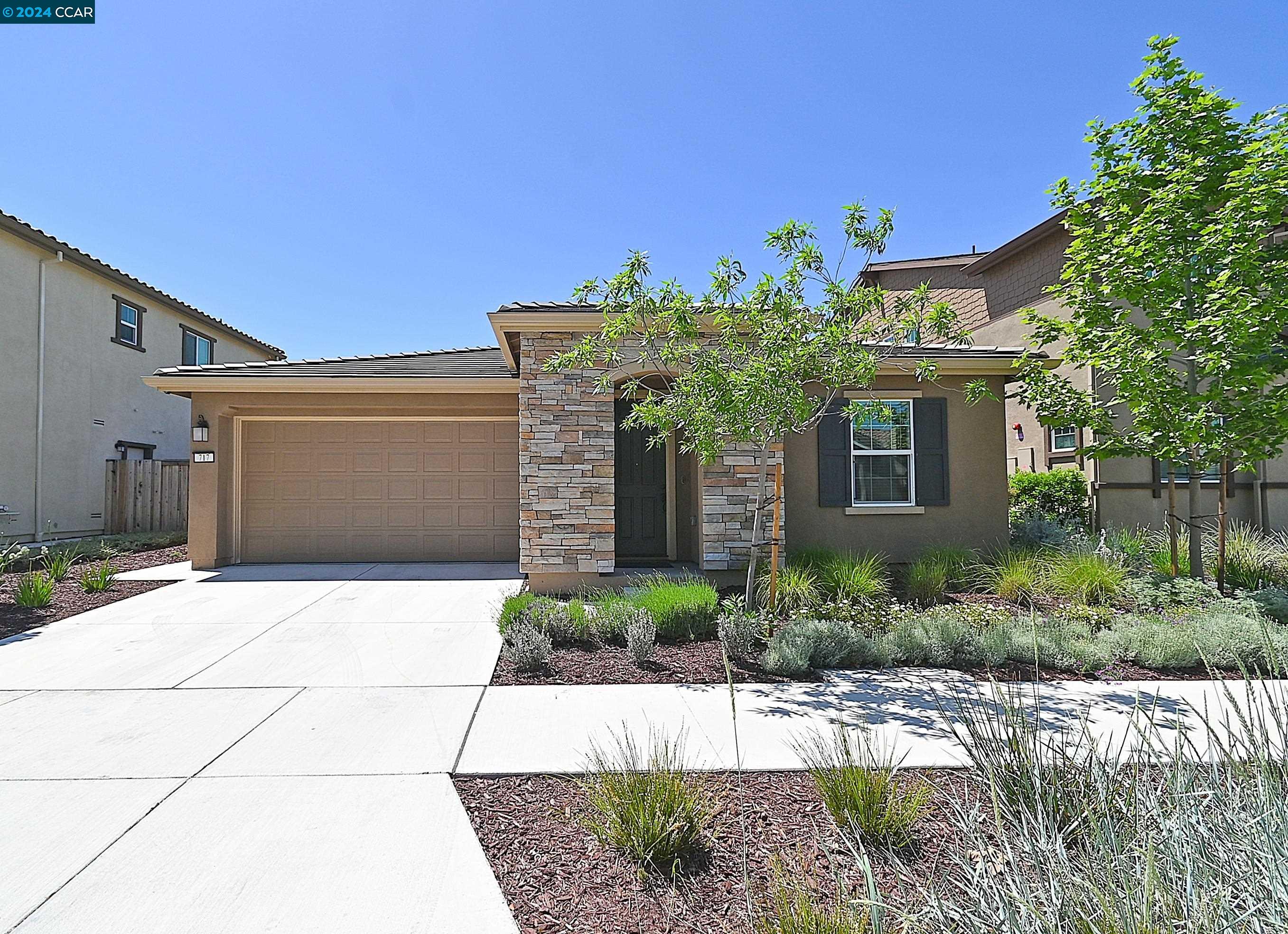 717 Huffaker Dr