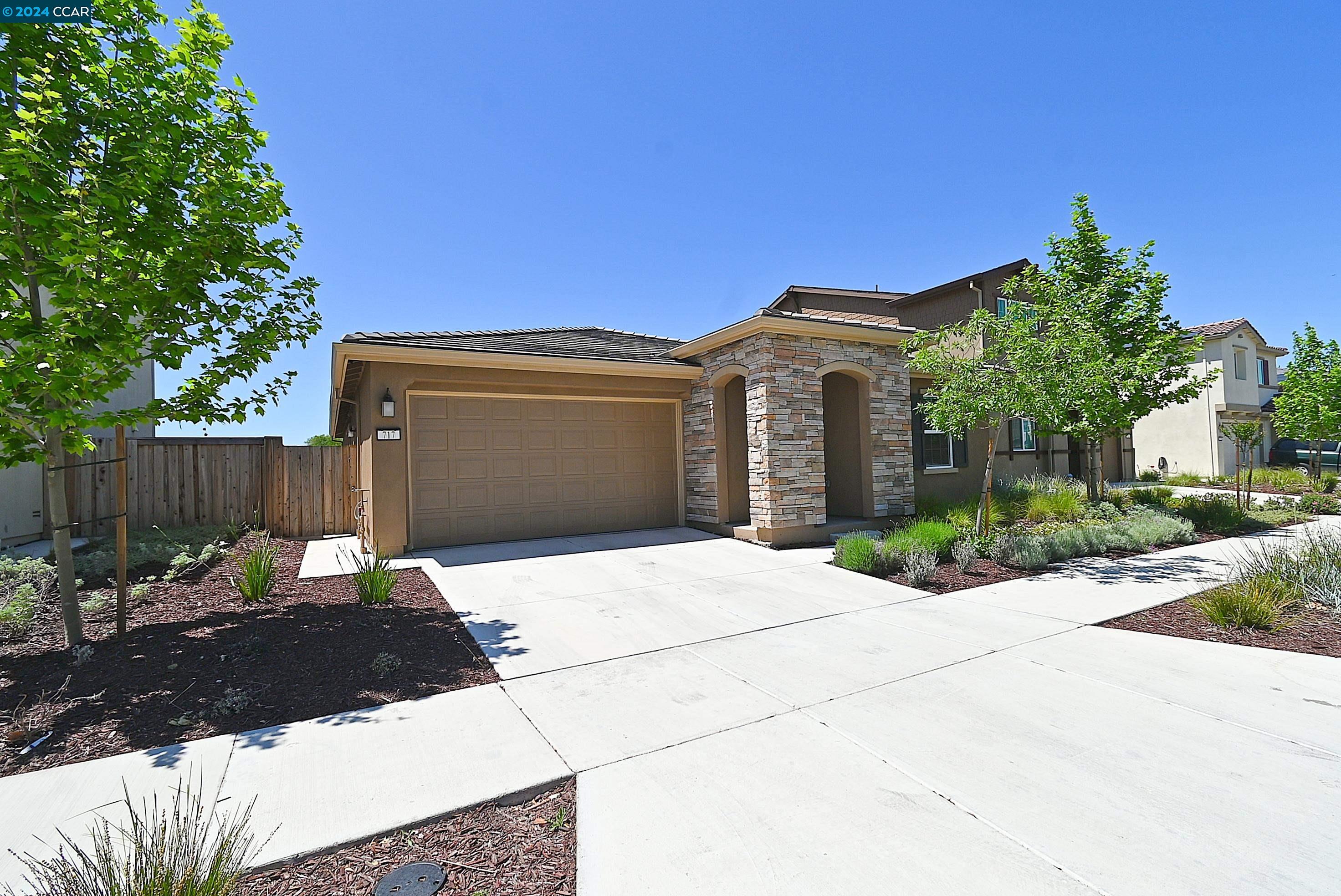 717 Huffaker Dr