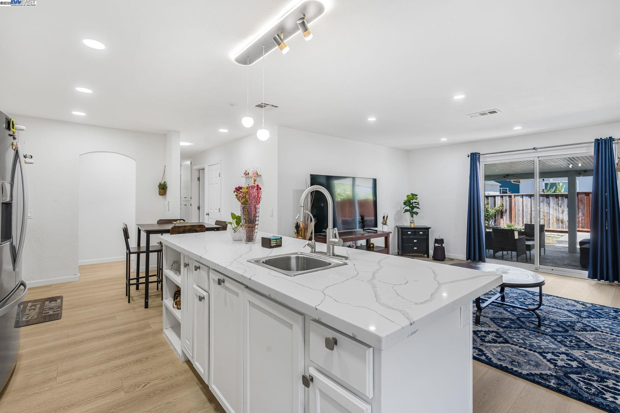 548 Sonoma Ave