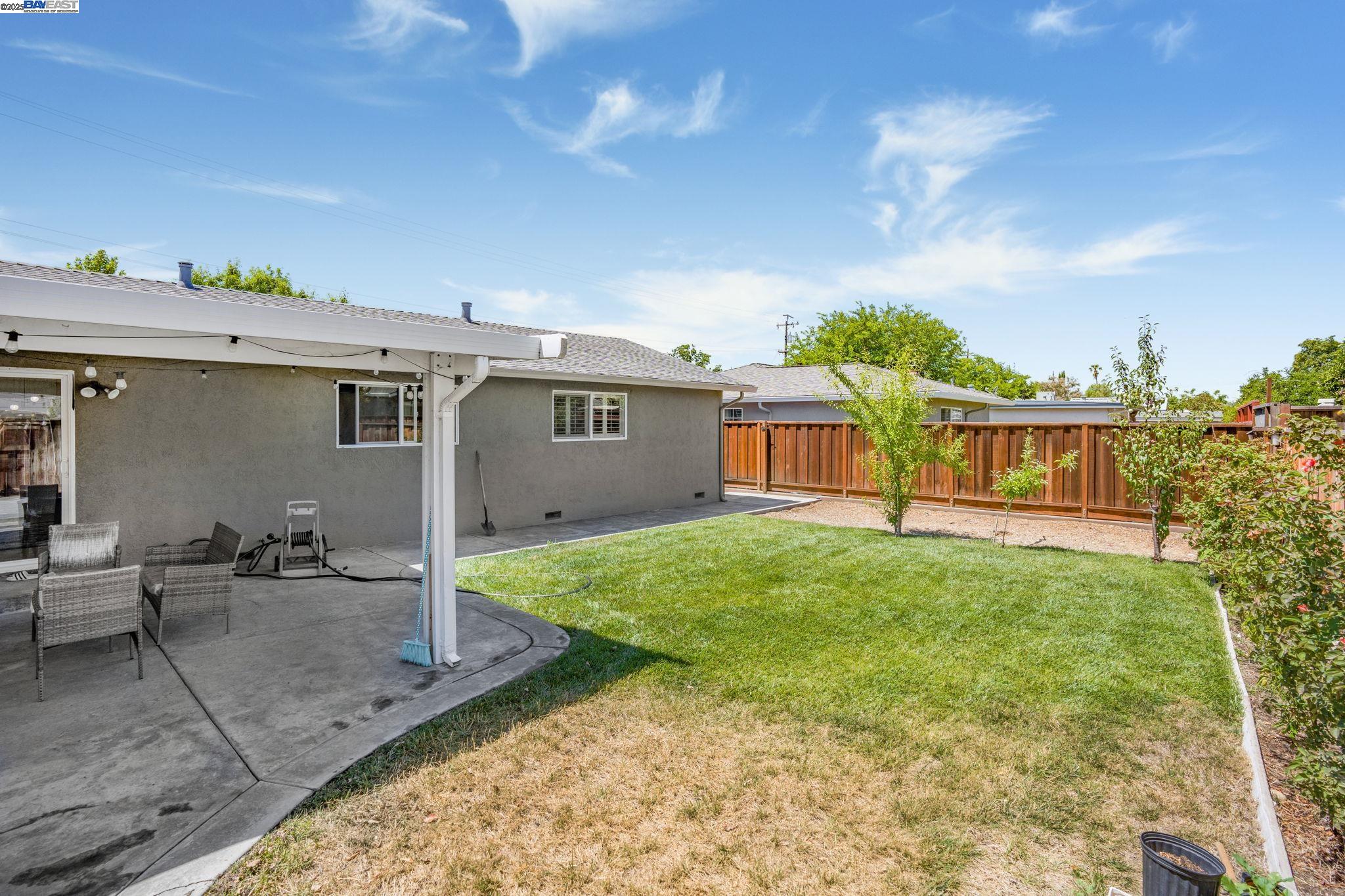 548 Sonoma Ave