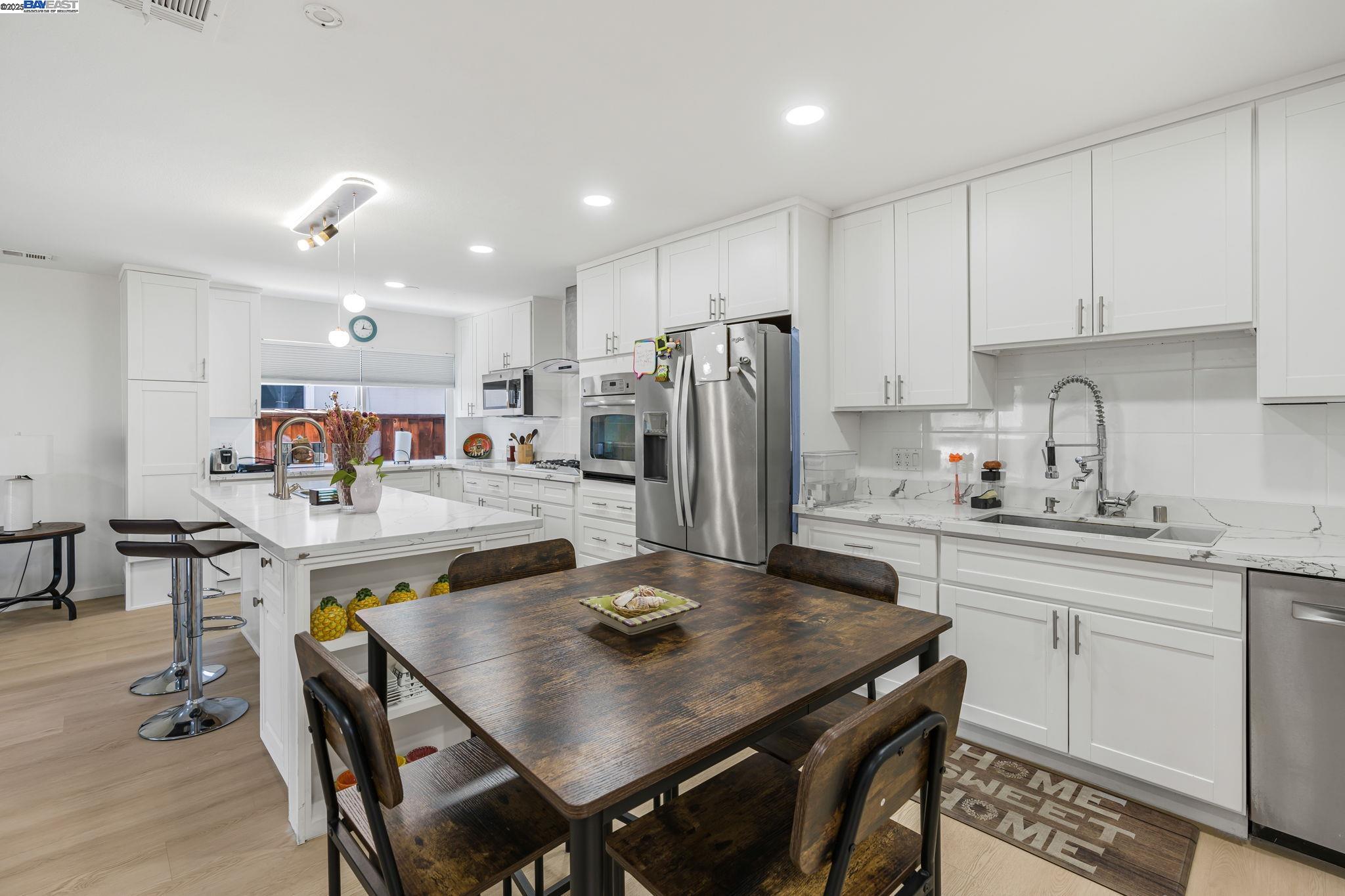 548 Sonoma Ave