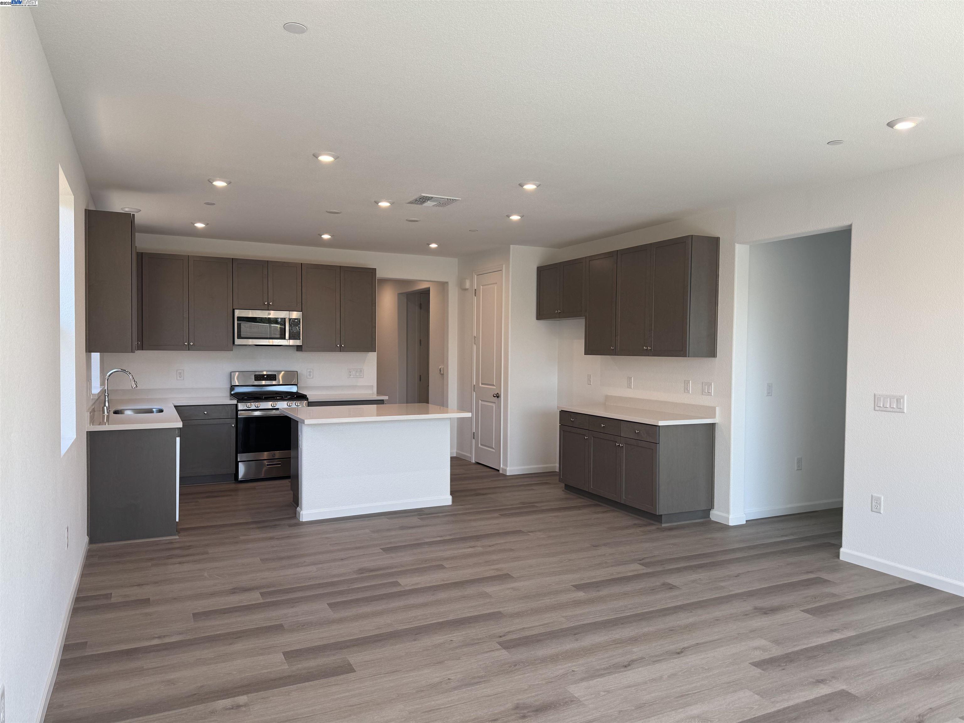2017 Quartz Cove Way