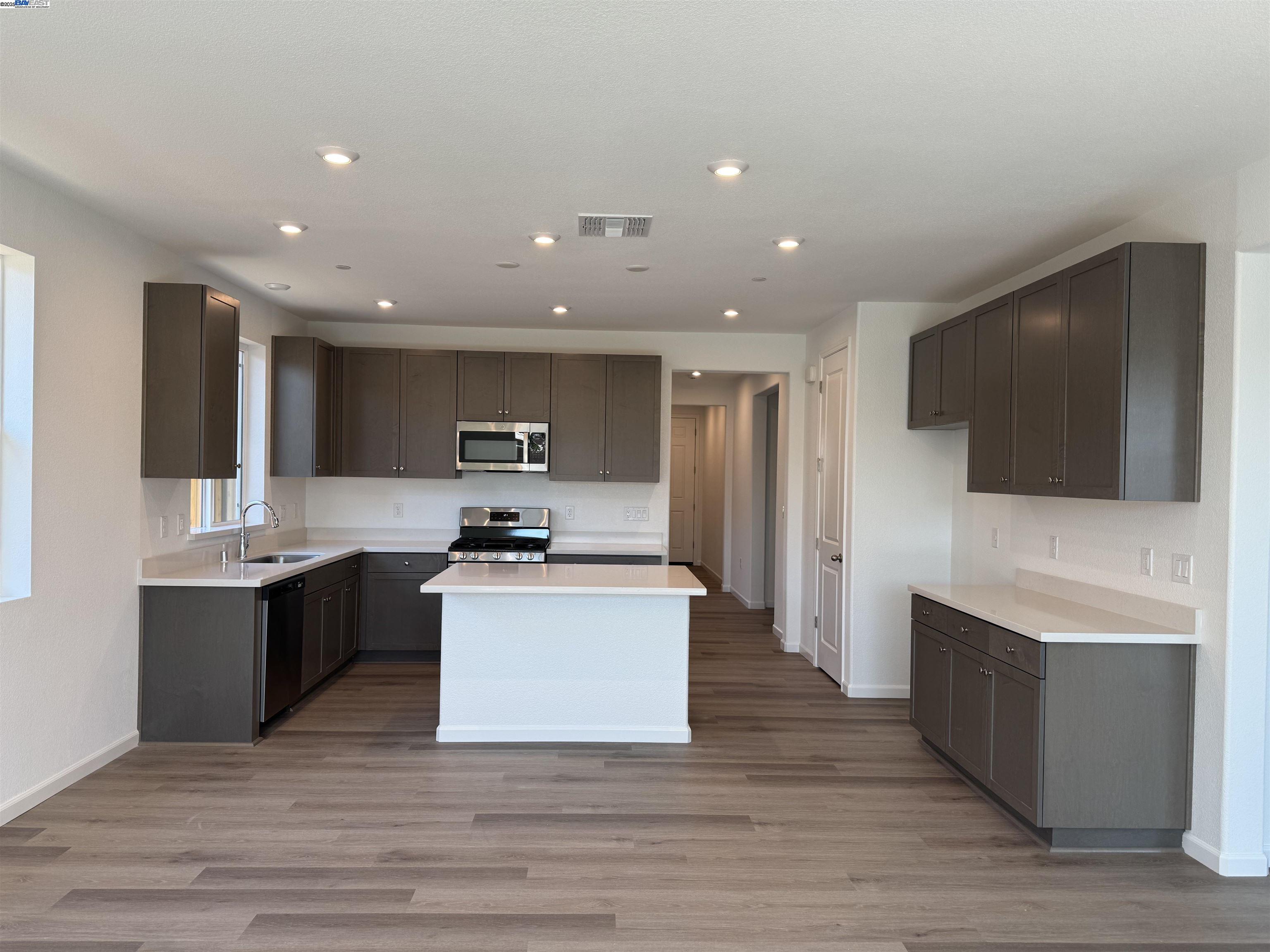2017 Quartz Cove Way