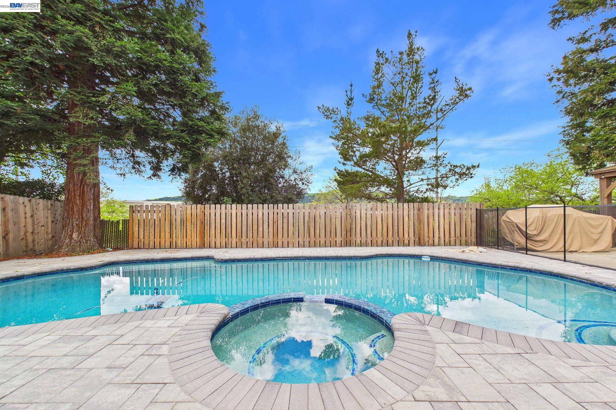 9953 Mangos Dr