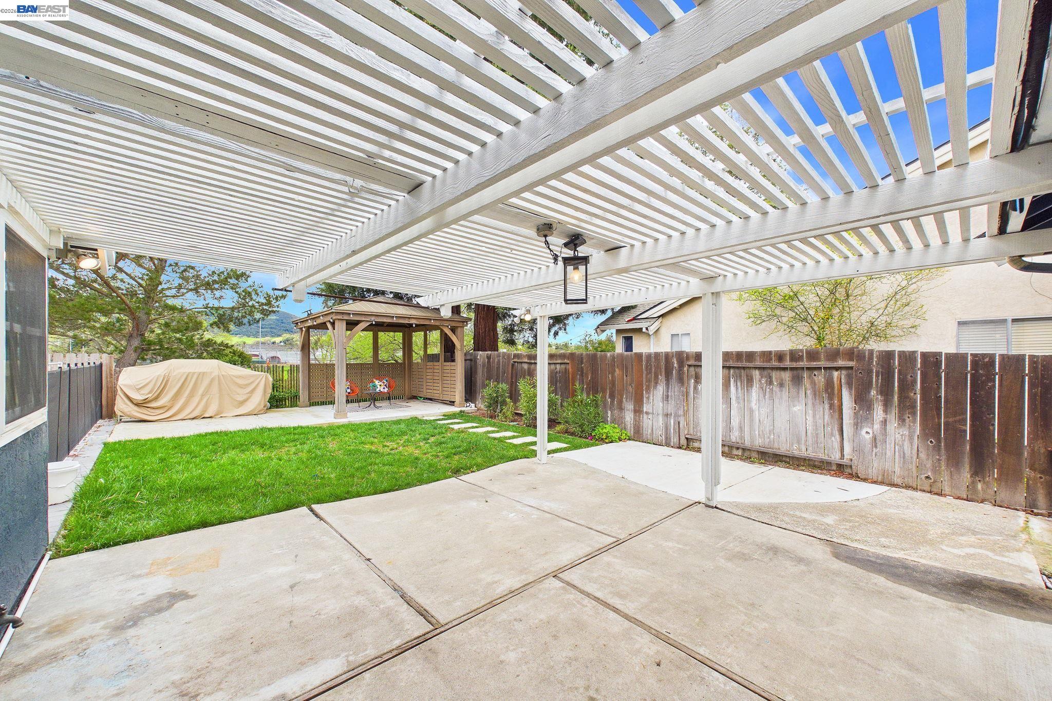 9953 Mangos Dr