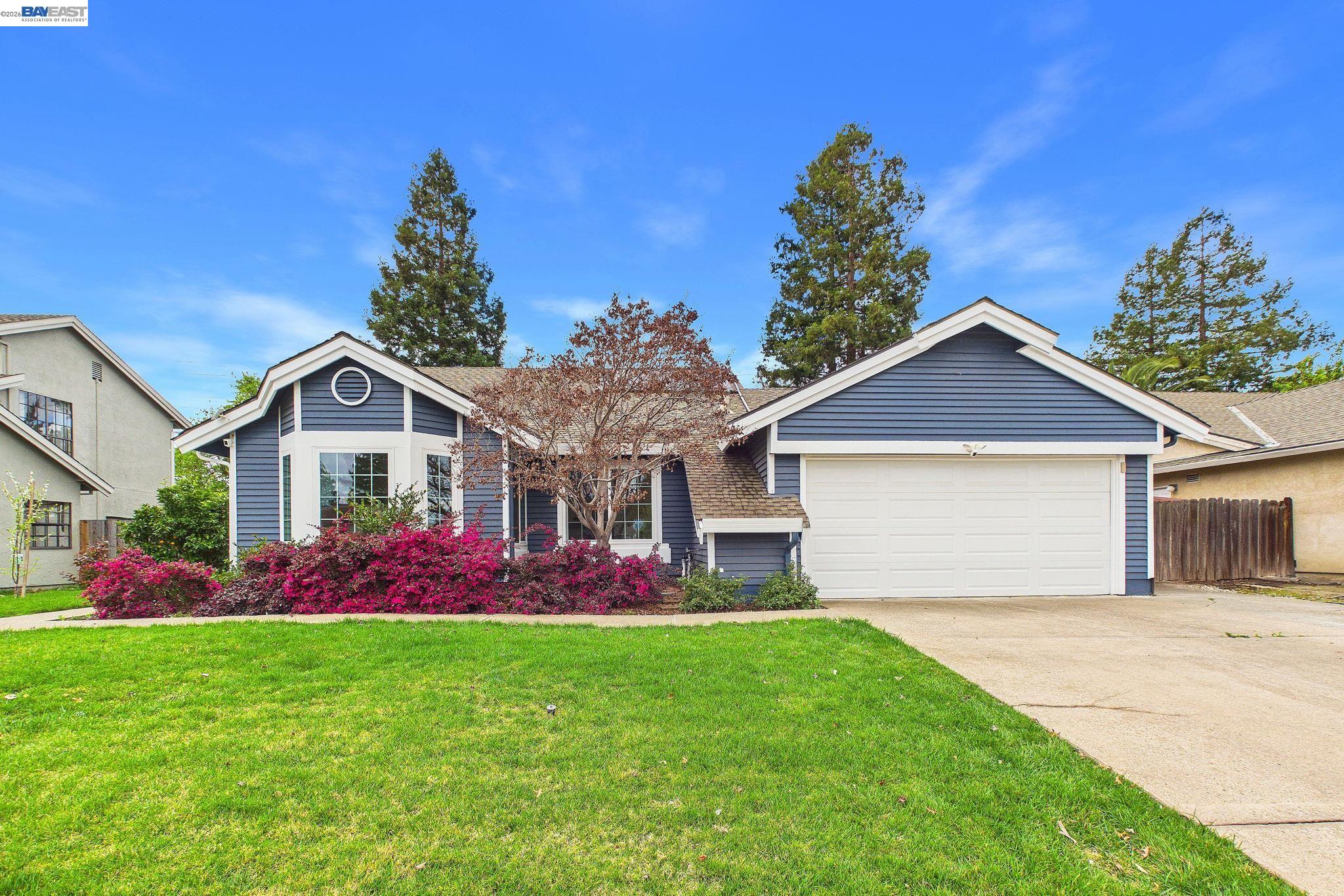9953 Mangos Dr
