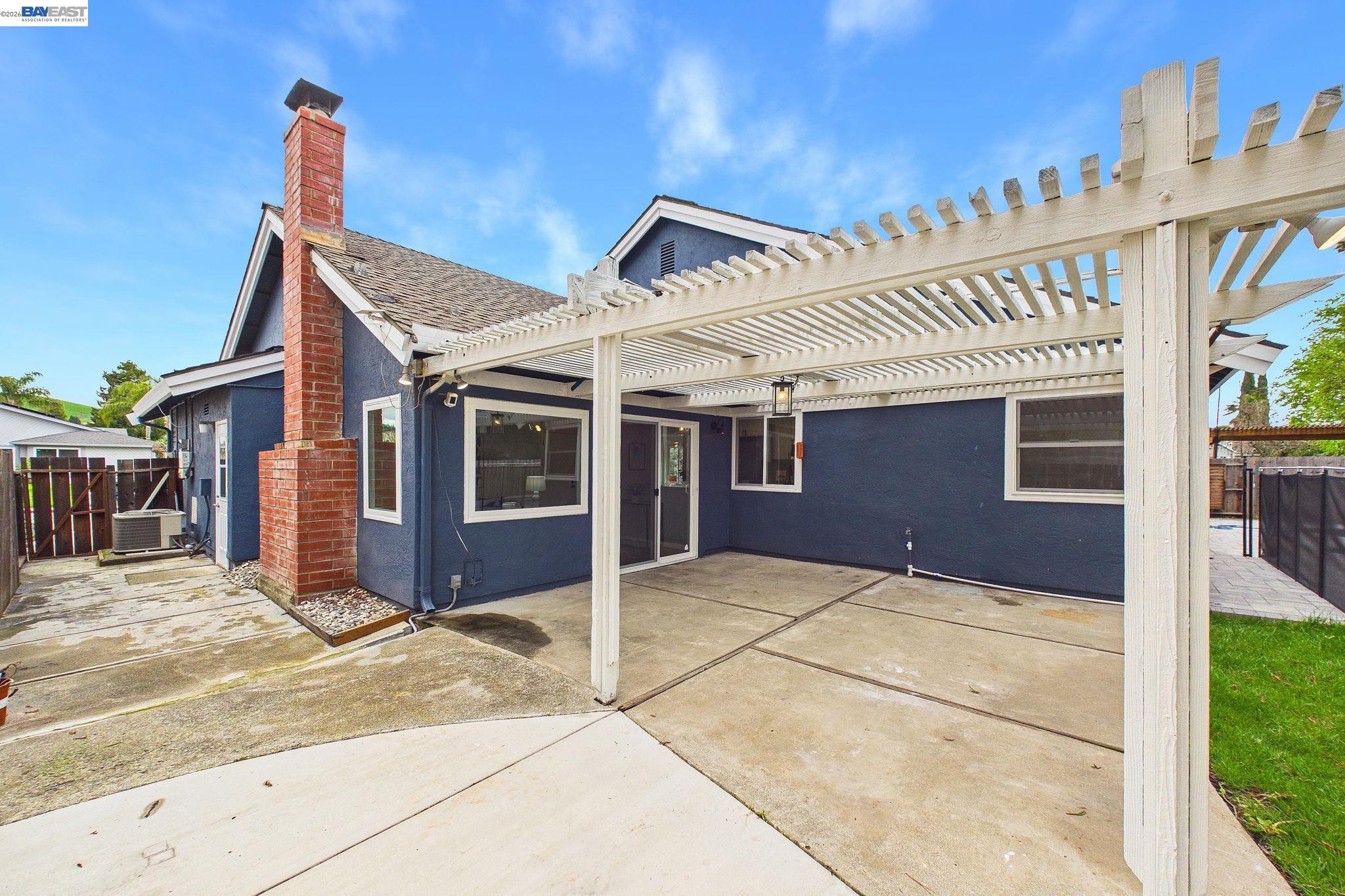 9953 Mangos Dr