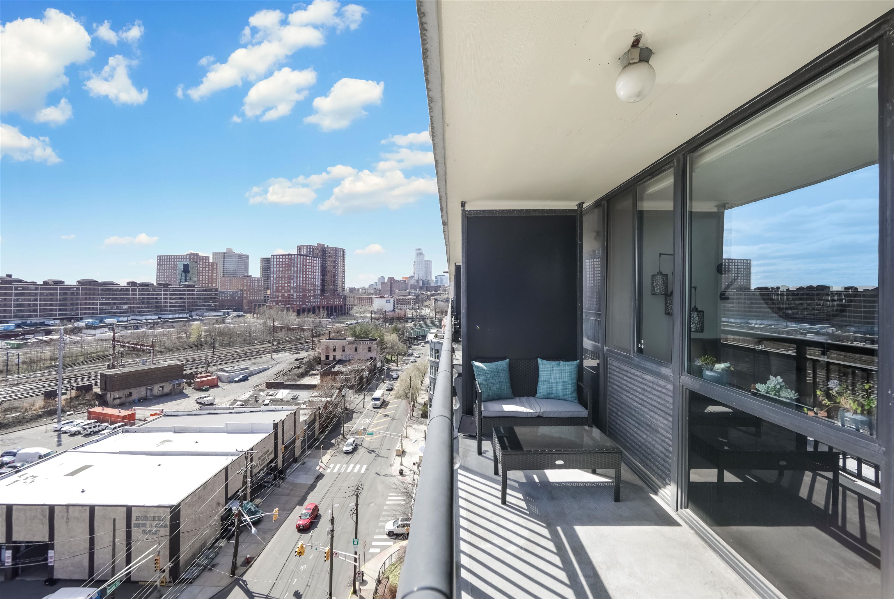 551 OBSERVER HIGHWAY Unit: 11H