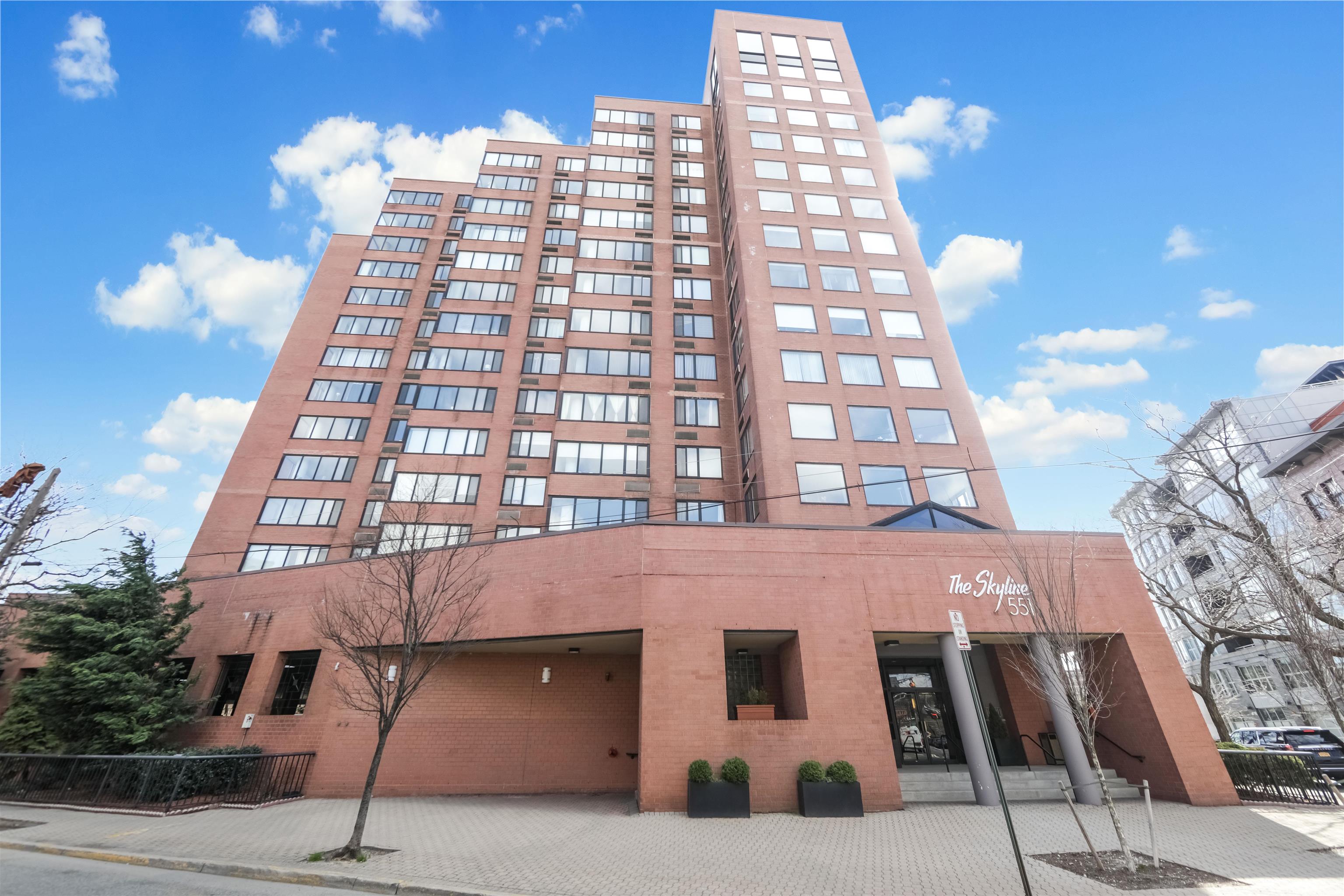 551 OBSERVER HIGHWAY Unit: 11H