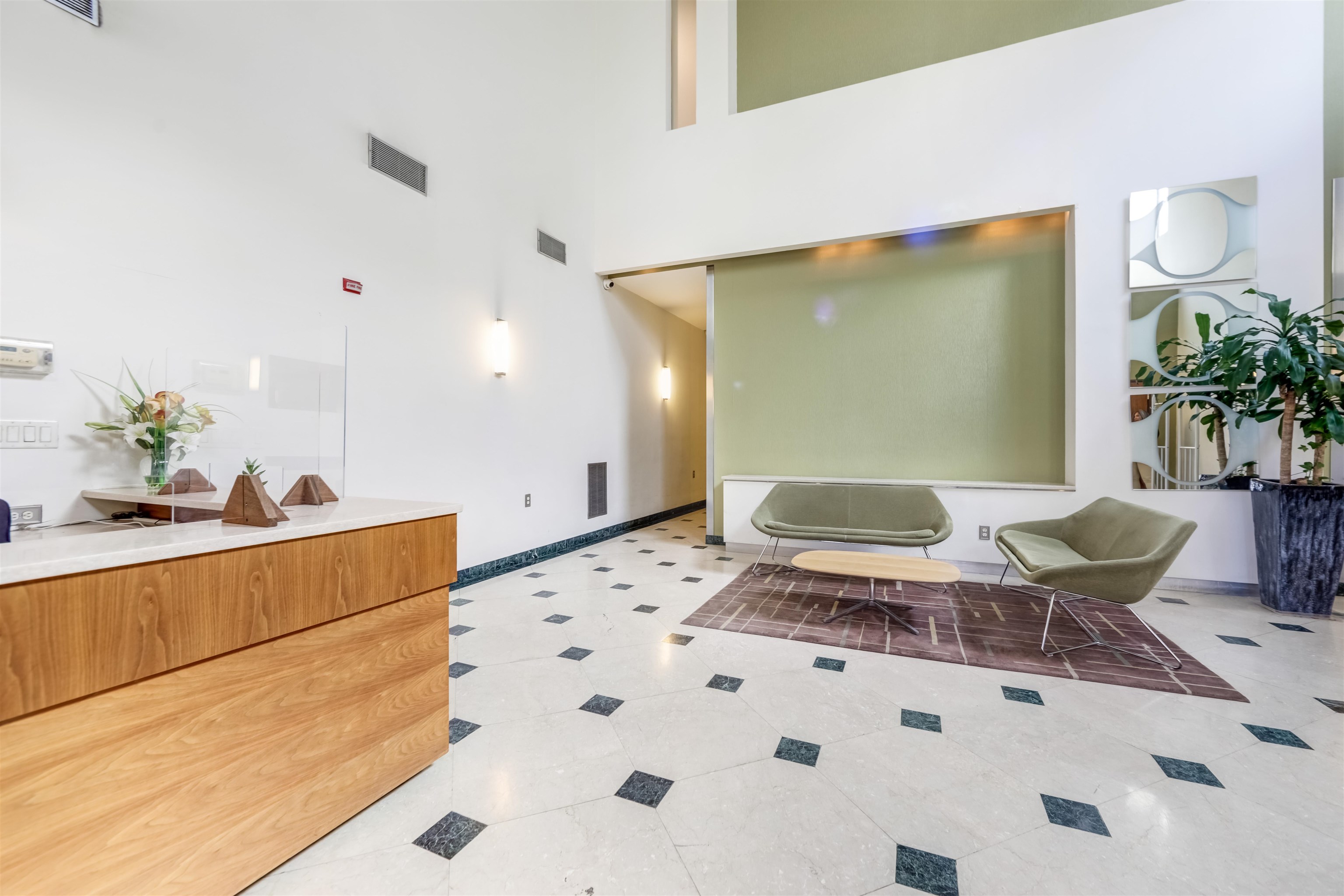 551 OBSERVER HIGHWAY Unit: 11H