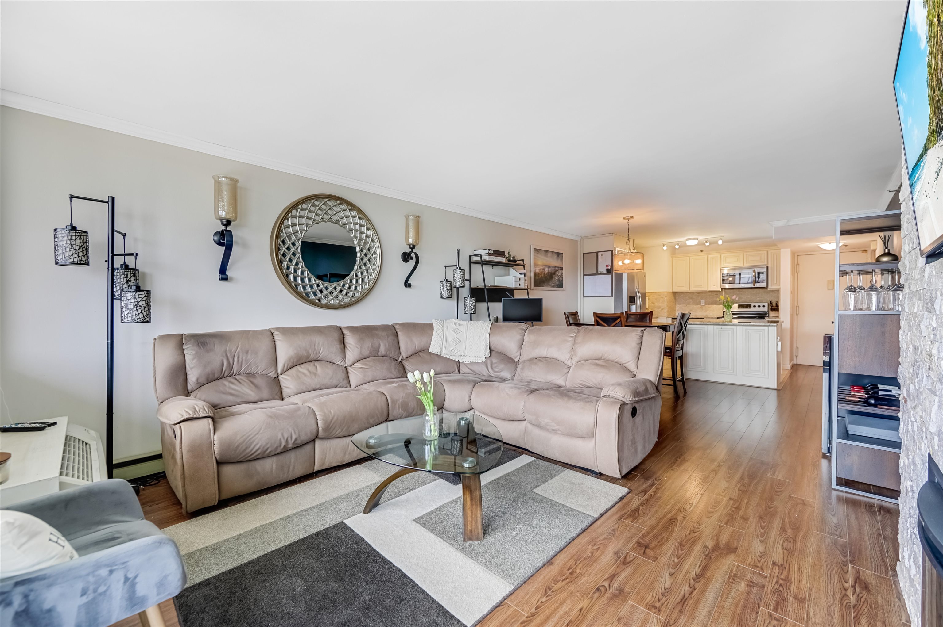 551 OBSERVER HIGHWAY Unit: 11H