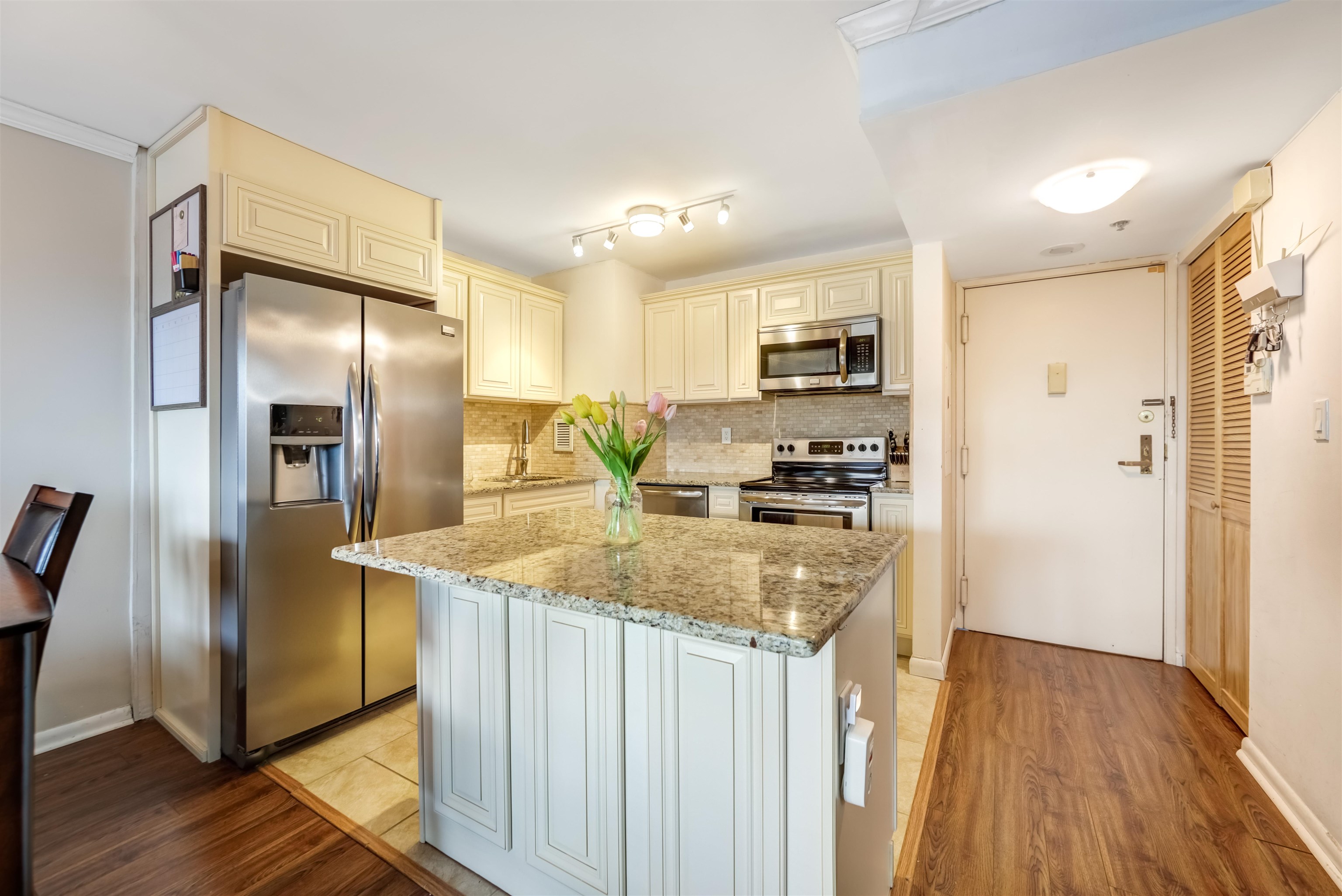 551 OBSERVER HIGHWAY Unit: 11H