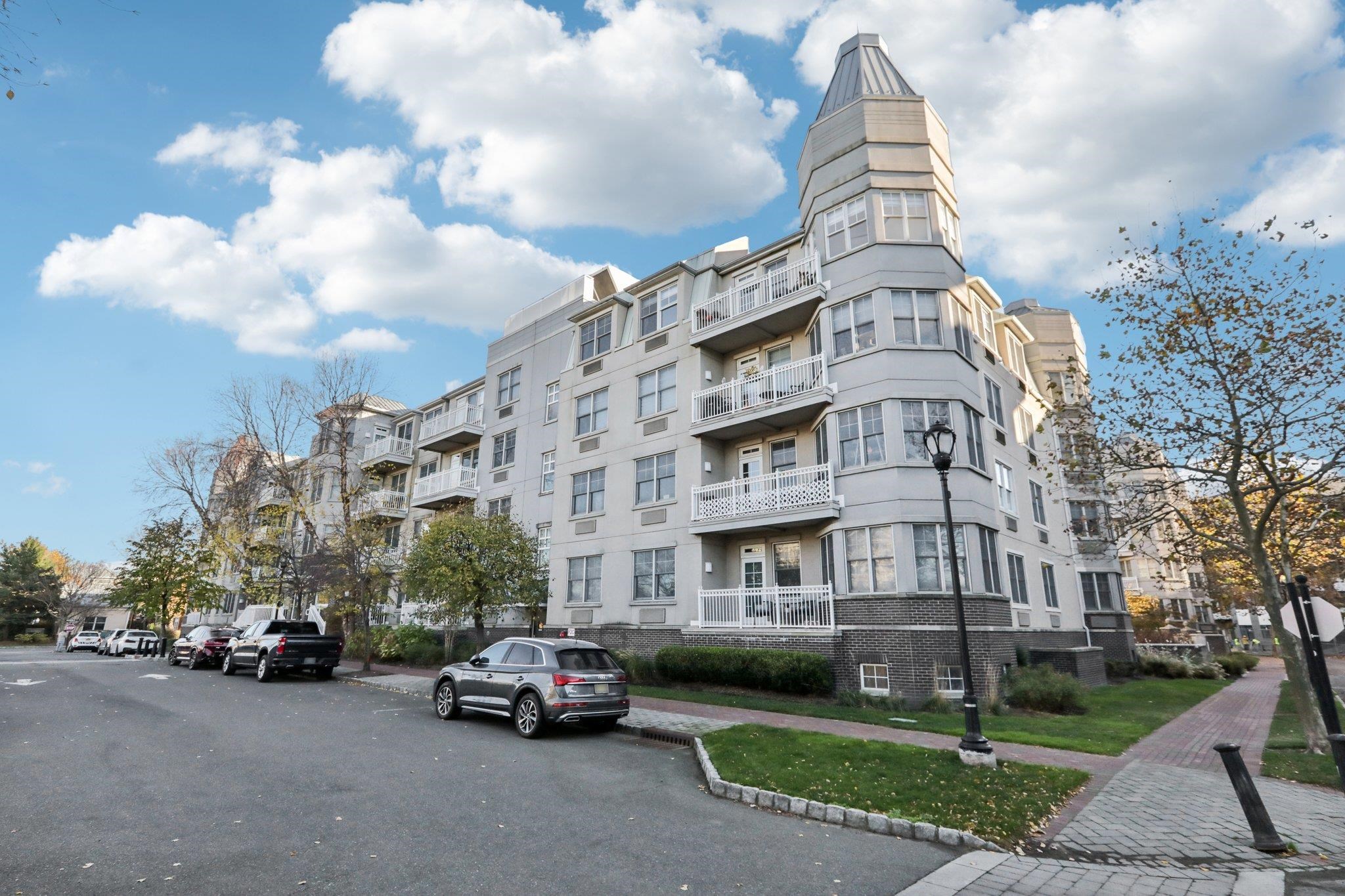 15 FREEDOM WAY Unit: 411